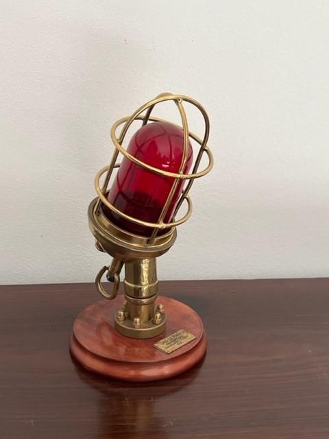 Lampada navale originale con vetro rosso
