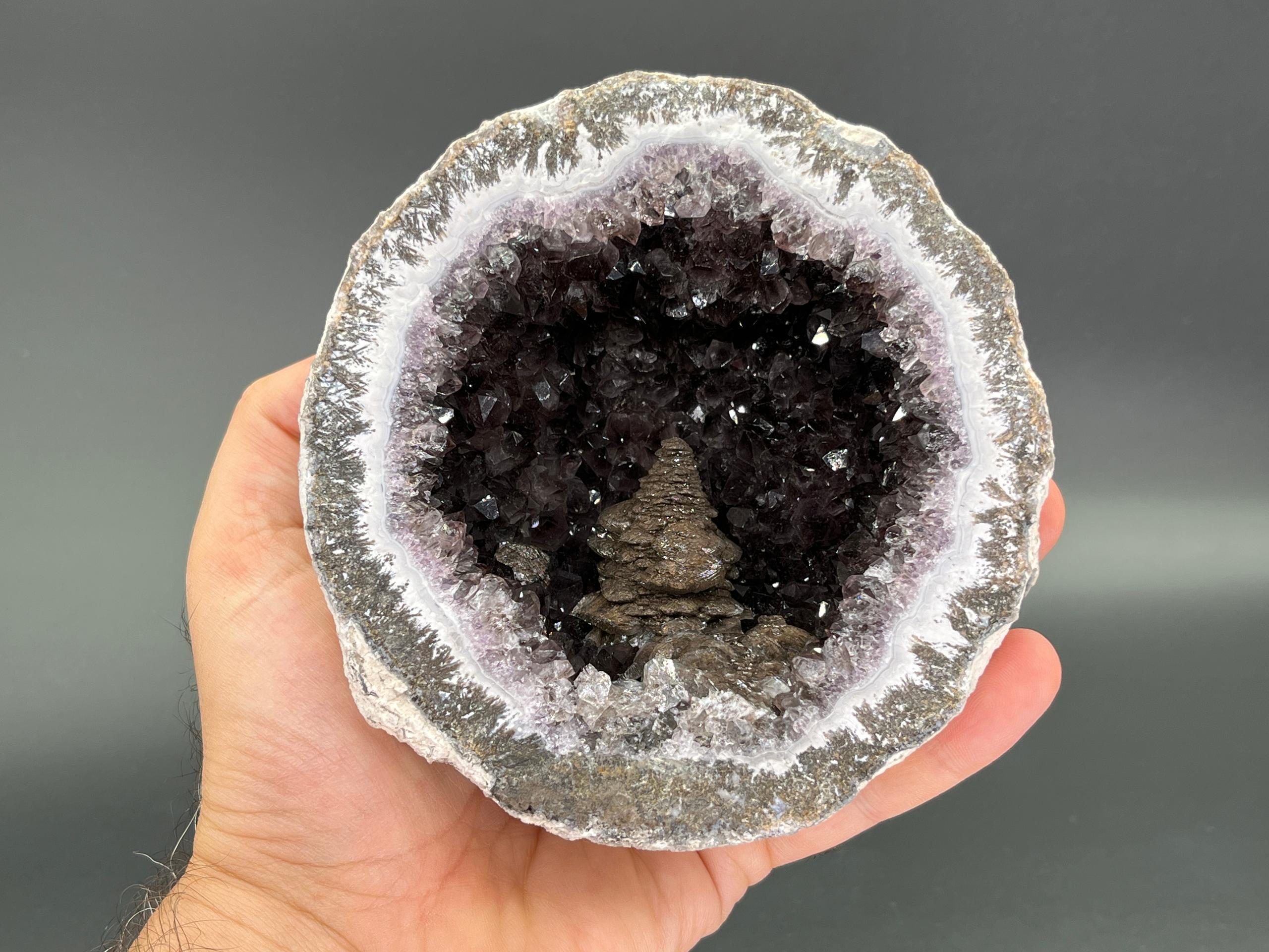 CALCITE on AMETHYST - 13x12x6,5cm