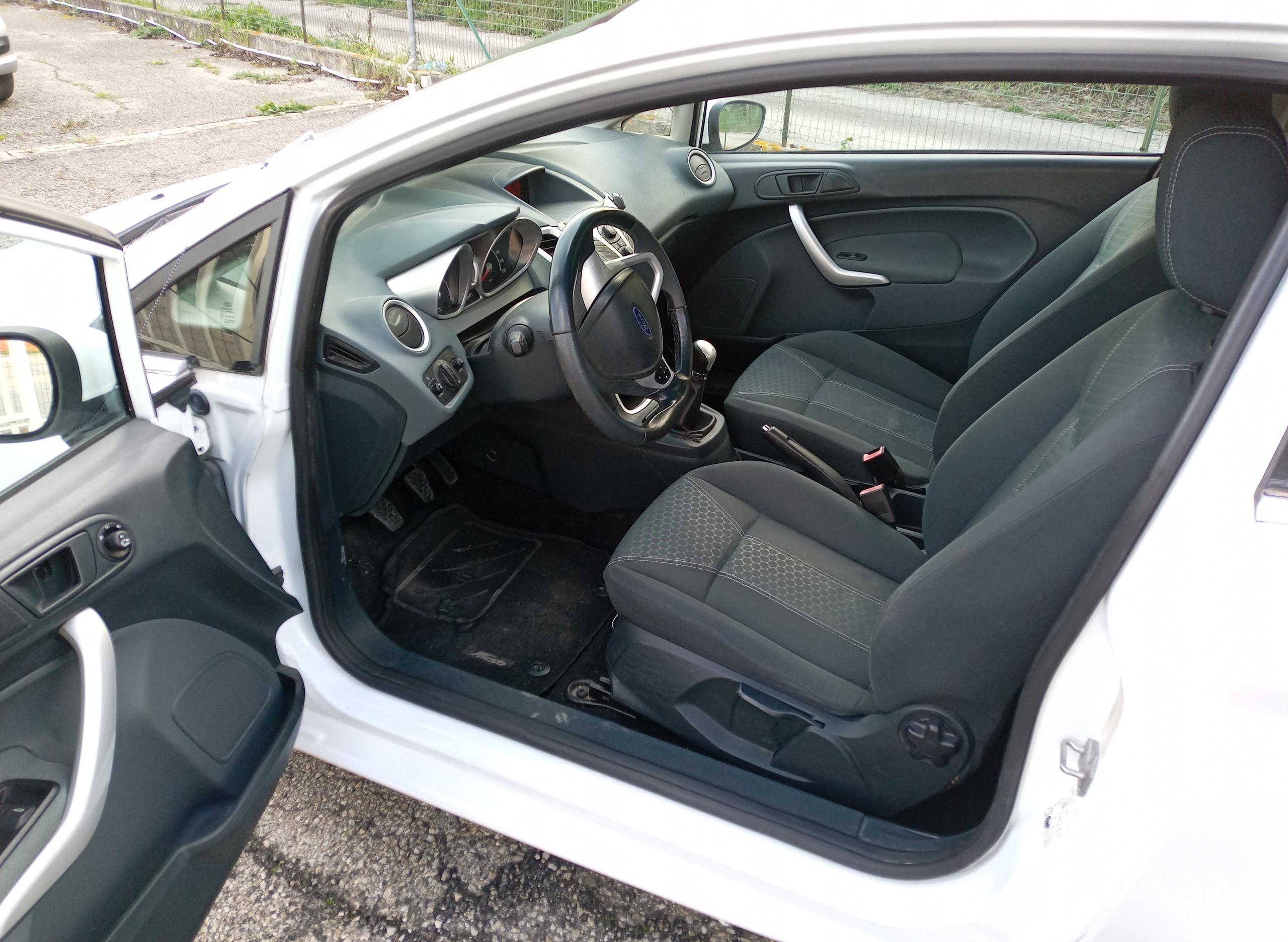 2010 Ford fiesta 1.4 tdci 68cv 3 porte titanium 3990 € 3.990,00 €