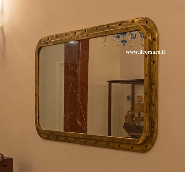 Esclusivo Specchio ricavato da Oblò originale di Transatlantico dei primi 900