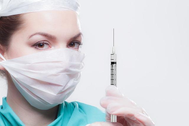 L'infermiere può somministrare un vaccino in assenza del medico?