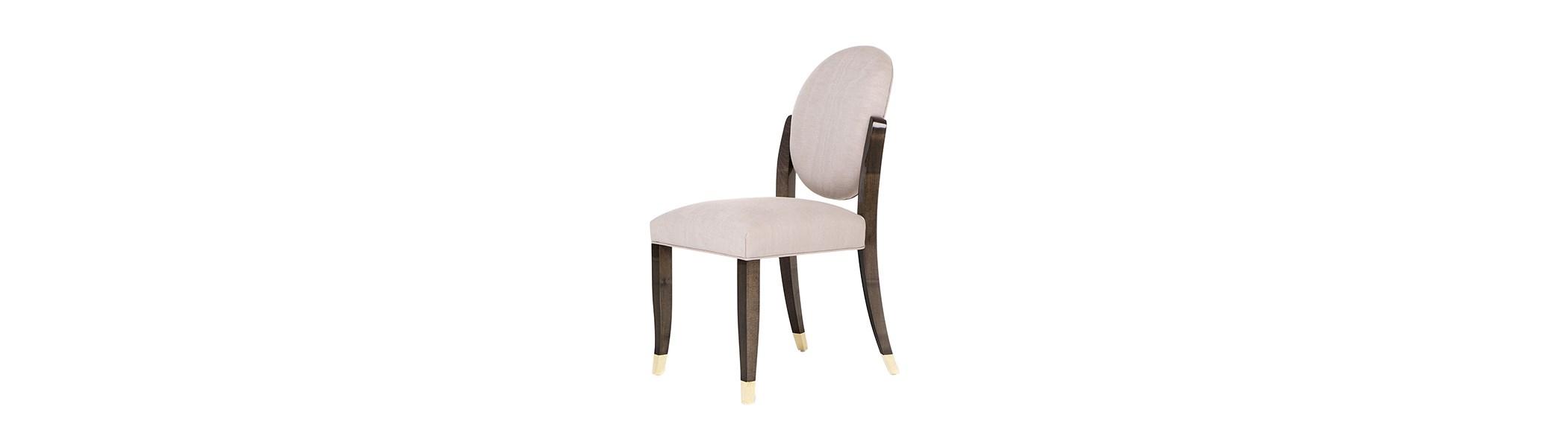 Un set di sedie come quella della foto conferisce allo spazio un aspetto morbido e seducente, quasi