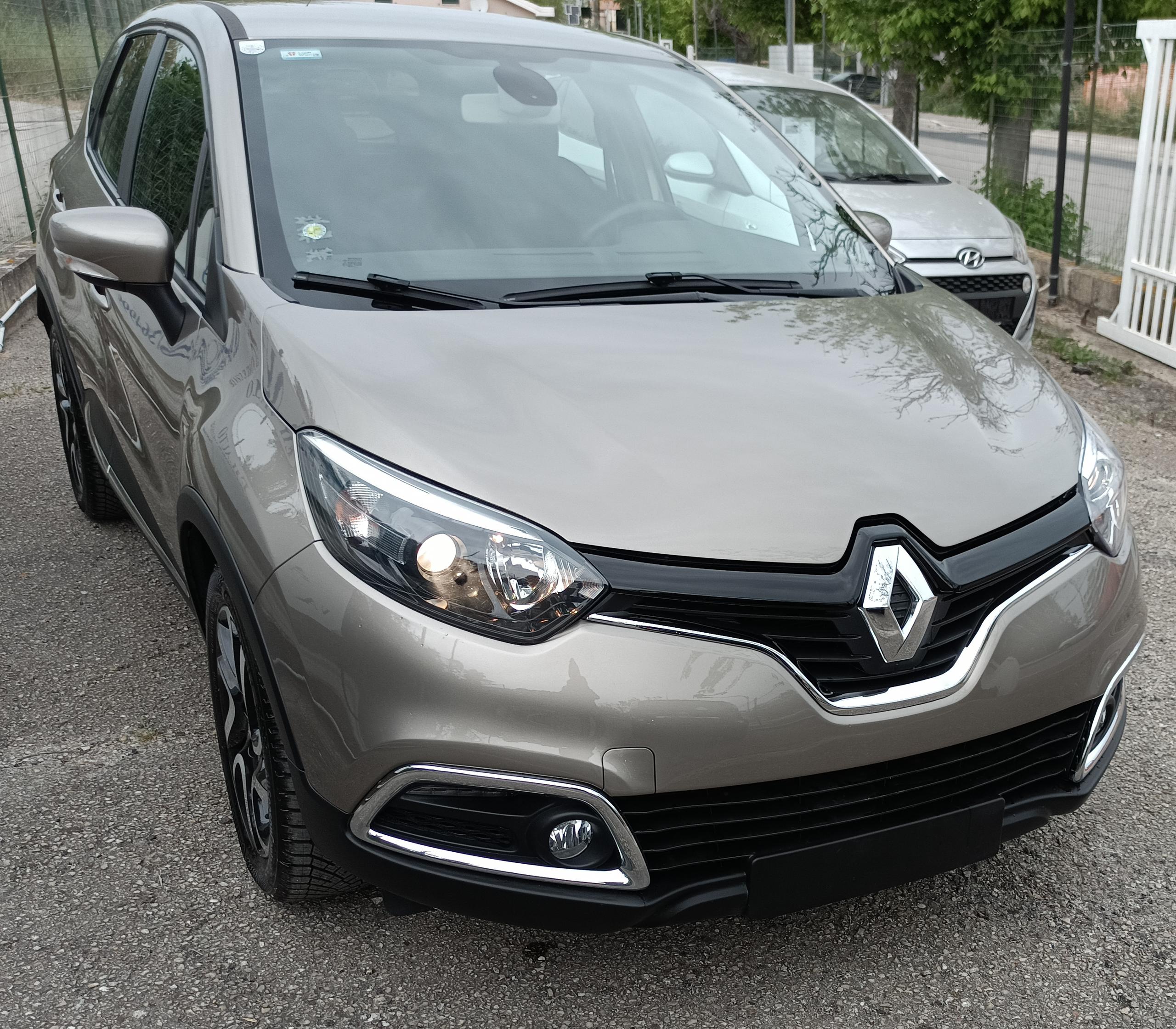 Renault Captur 0.9 TCe 12V 90 CV Start&Stop Energy Vasto (CH) 10.500 €