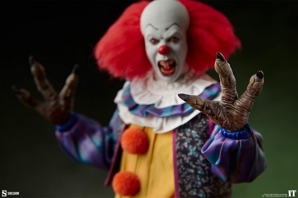 Sideshow IT PENNYWISE Tim Curry 1/6 ACTION FIGURE Doll HORROR