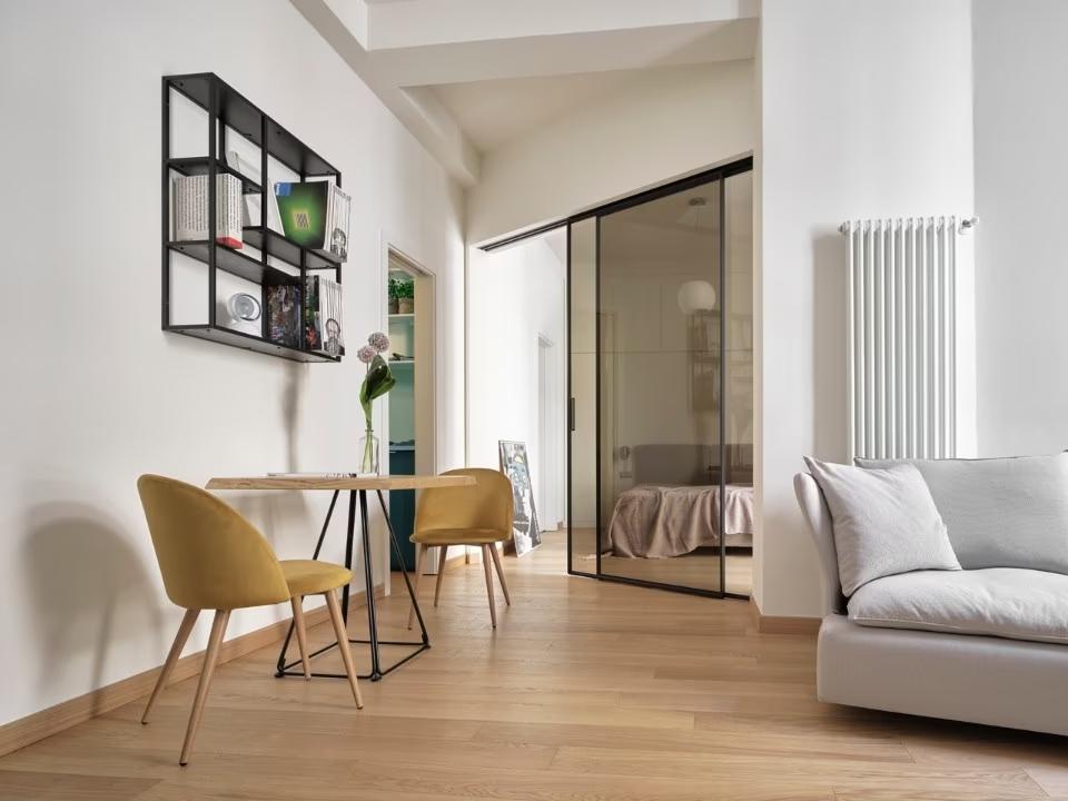 A small apartment in a modern building at the heart of ancient Milan
