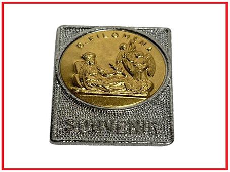 Saint Philomena magnet in gilded metal