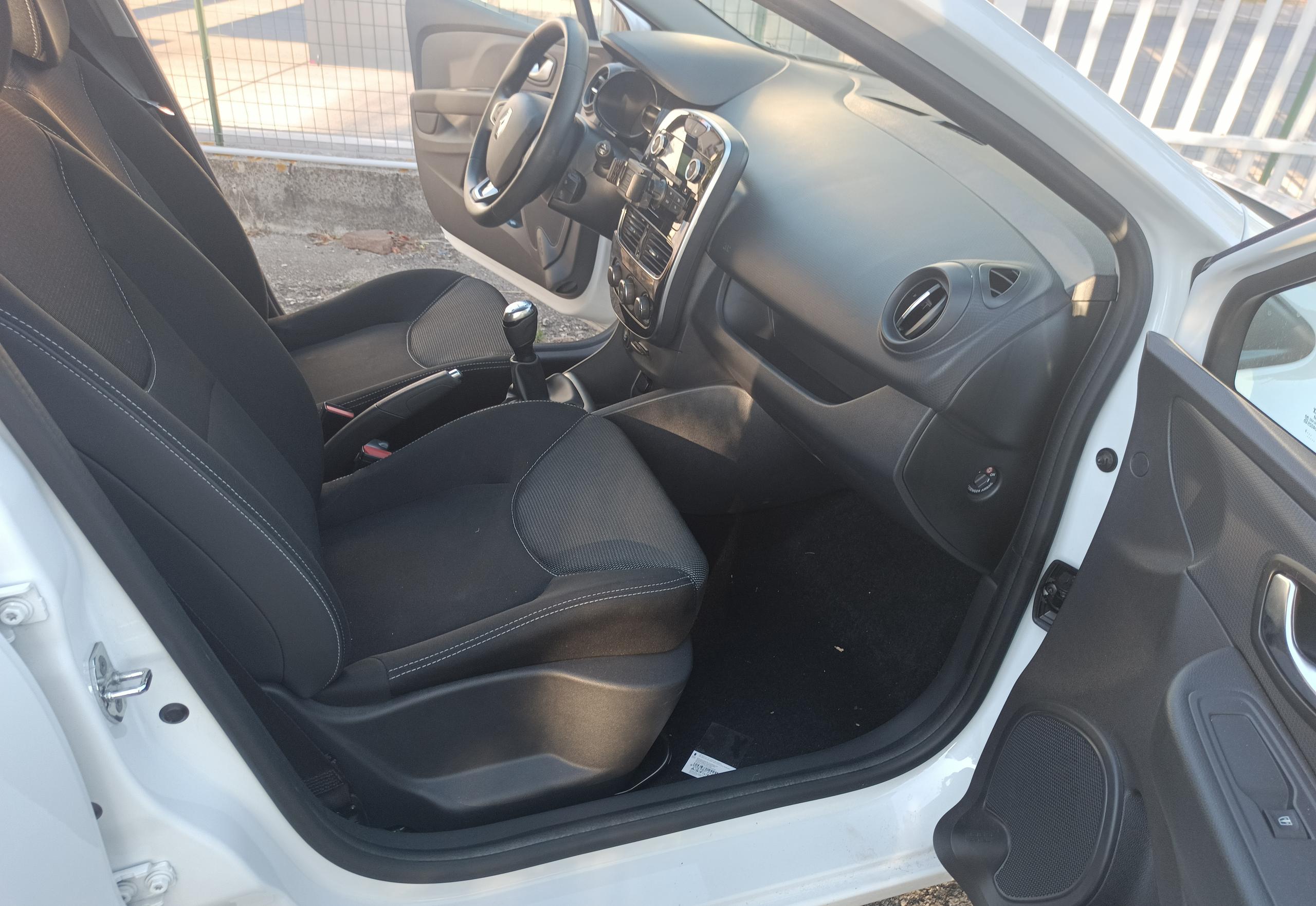 Renault Clio TCe 12V 75 CV 5 porte Business  Vasto (CH)  10.900 €