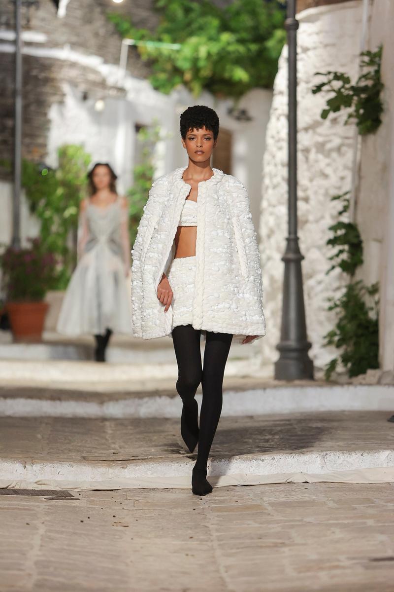 dolce-gabbana-alta-moda-alberobello-_DG_AM_Alberobello_look_53jpg