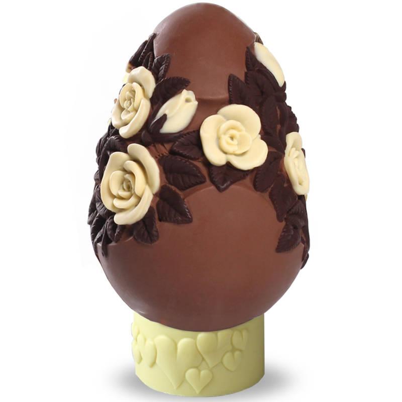 Uovo di Pasqua “Rose” ai tre cioccolati 4