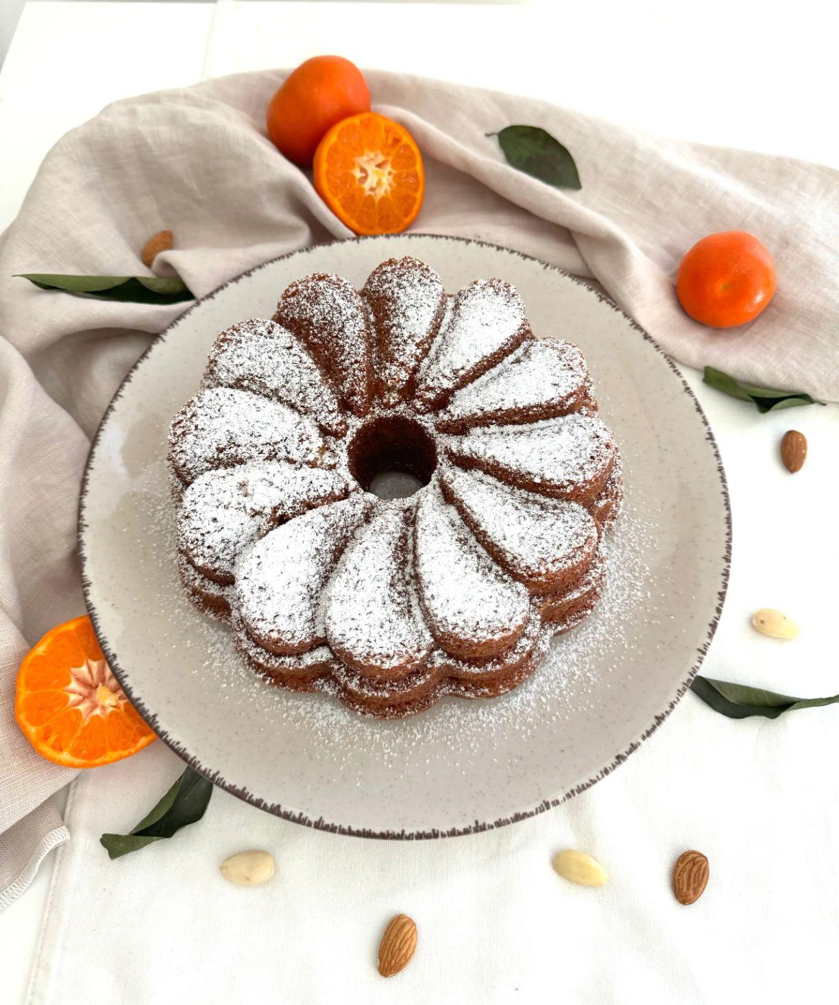 Bundt cake al mandarino e mandorle