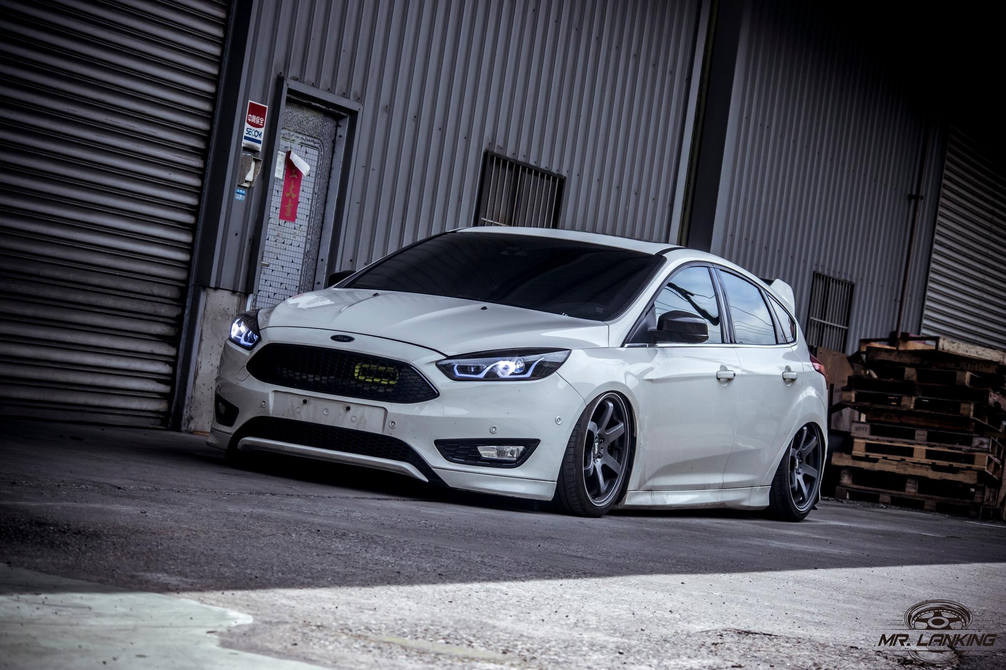 Ford Focus MK3/3.5 incl. Wagon ( ST / RS ) Inverted Air Suspension - AGT