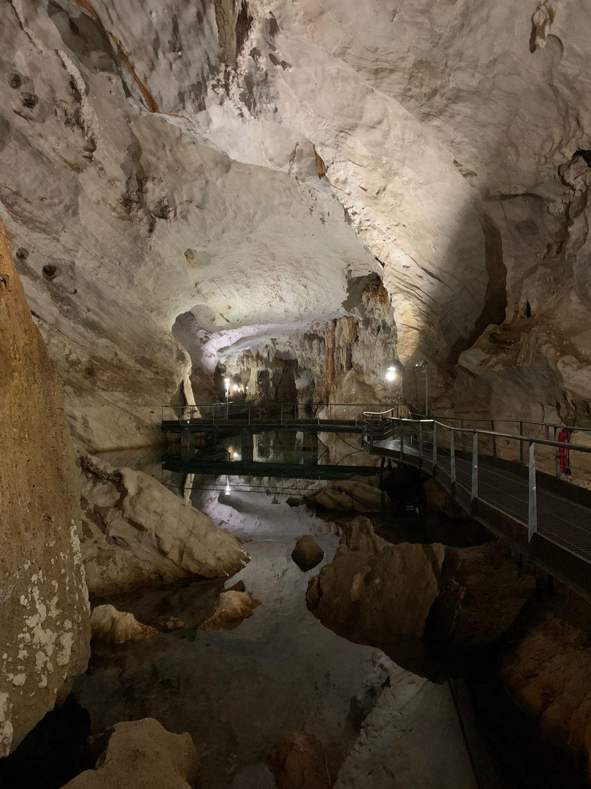Interno della grotta del Bue Marino