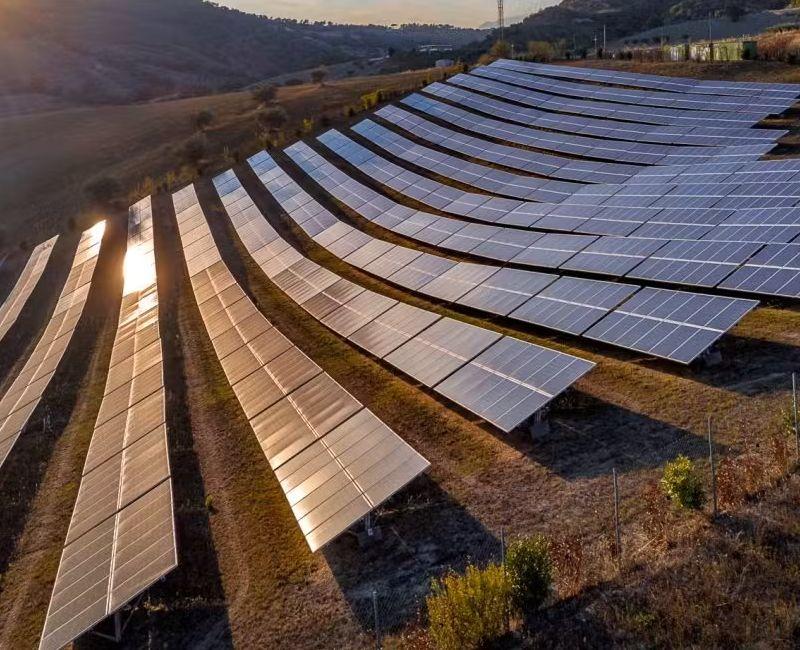 FOTOVOLTAICO ENERGIA RINNOVABILE PRESE ILLUMINAZIONE ANALISI ENERGETICHE SETTORE INDUSTRIALE MEDIA TENSIONE ALTA TENSIONE BASSA TENSIONE CAPANNONI IMPIANTI ELETTRICI CIVILE