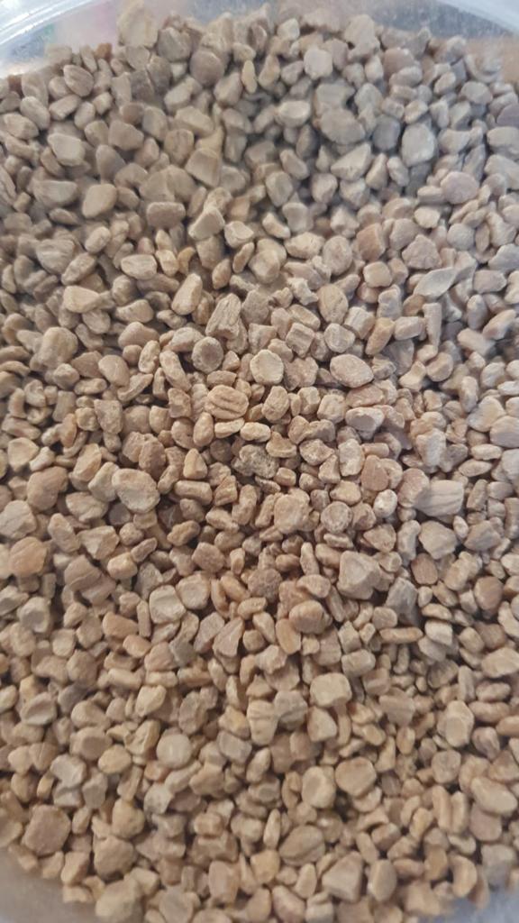Stoccaggio Biomassa  Nocciolino di un nostro partner commerciale i Tunisia , adatto anche per stufe a pellet con piccola modifica.