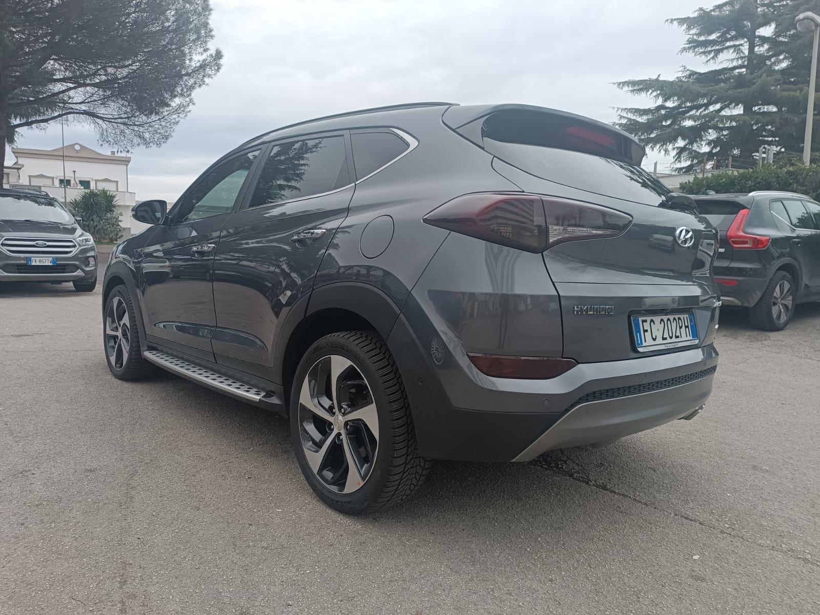 Hyundai Tucson 2.0 Xpossible 2016 Automatica Garanzia Finanziamento