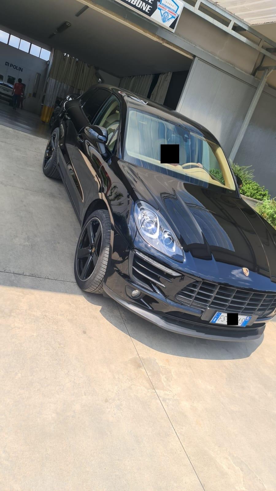 PORSCHE MACAN S