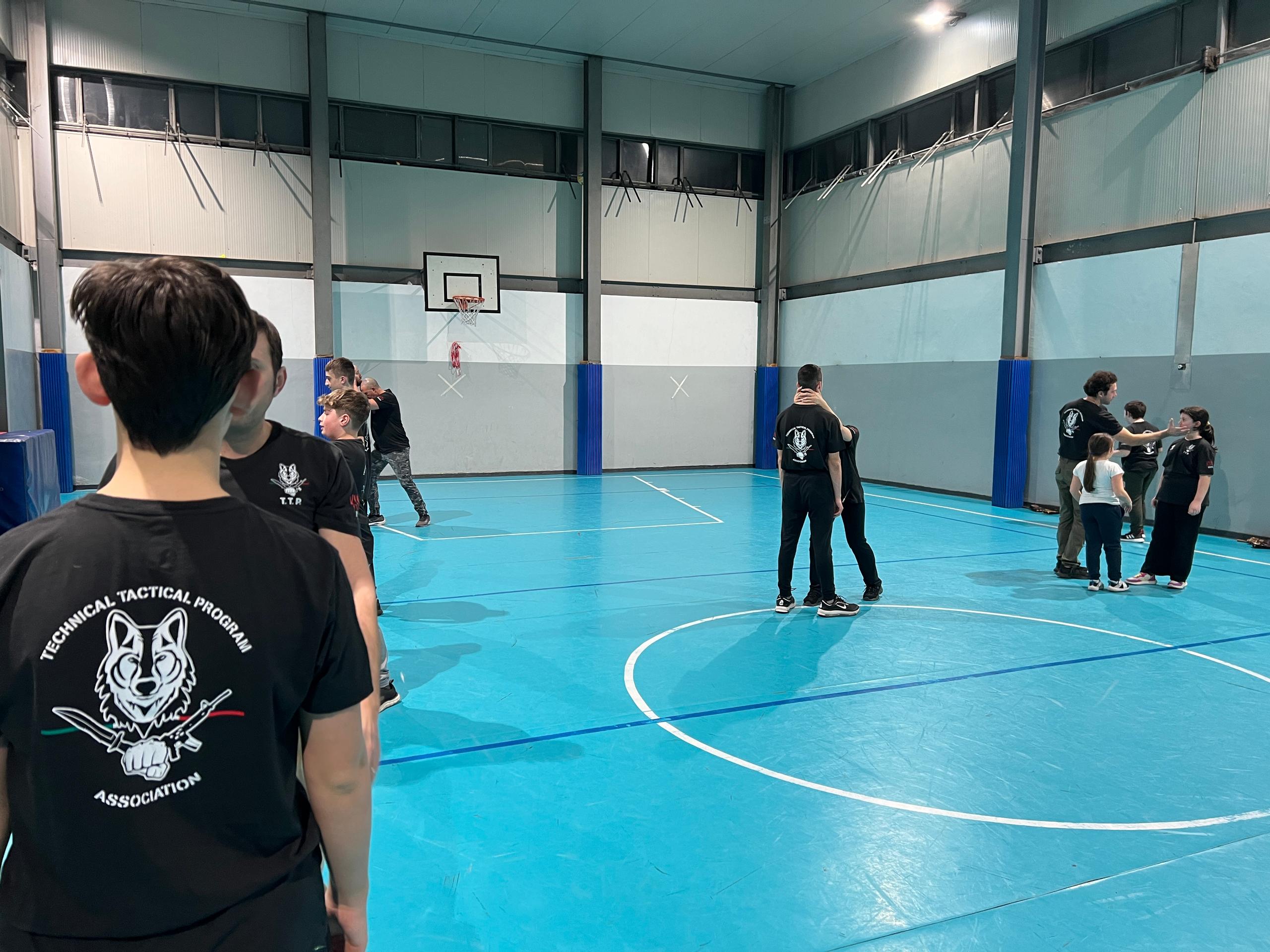 Allenamento in palestra attivo - Difesa Personale