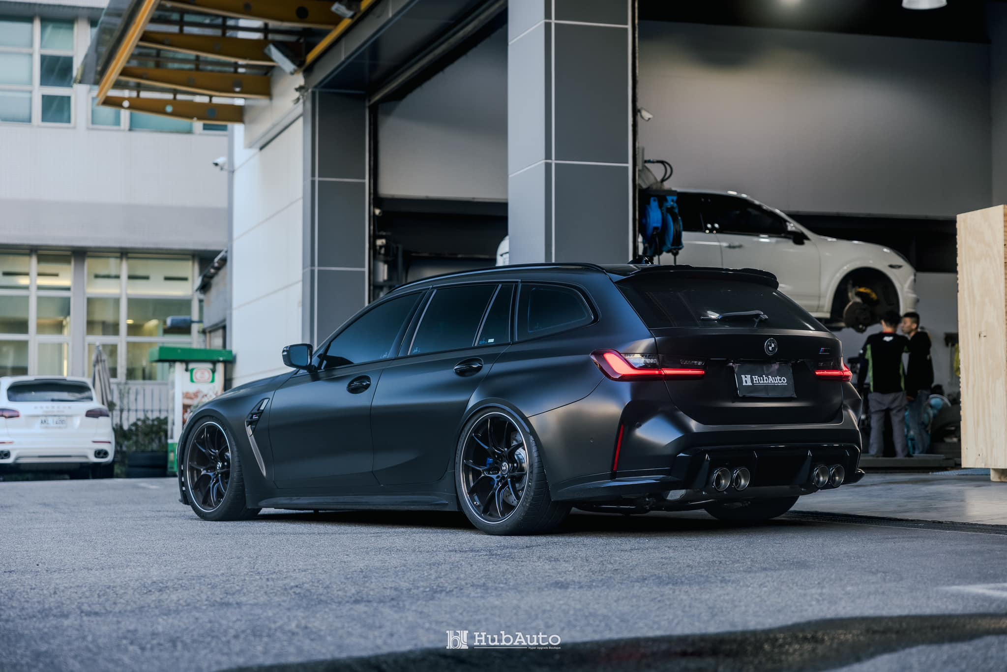 BMW G80 / G81 M3 - Inverted Air Suspension - AGT