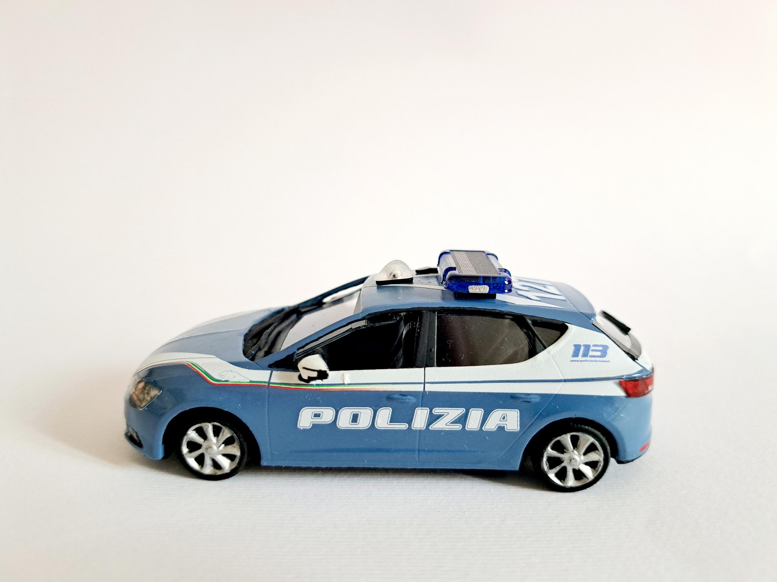 SEAT LEON POLIZIA DI STATO SQUADRA VOLANTE