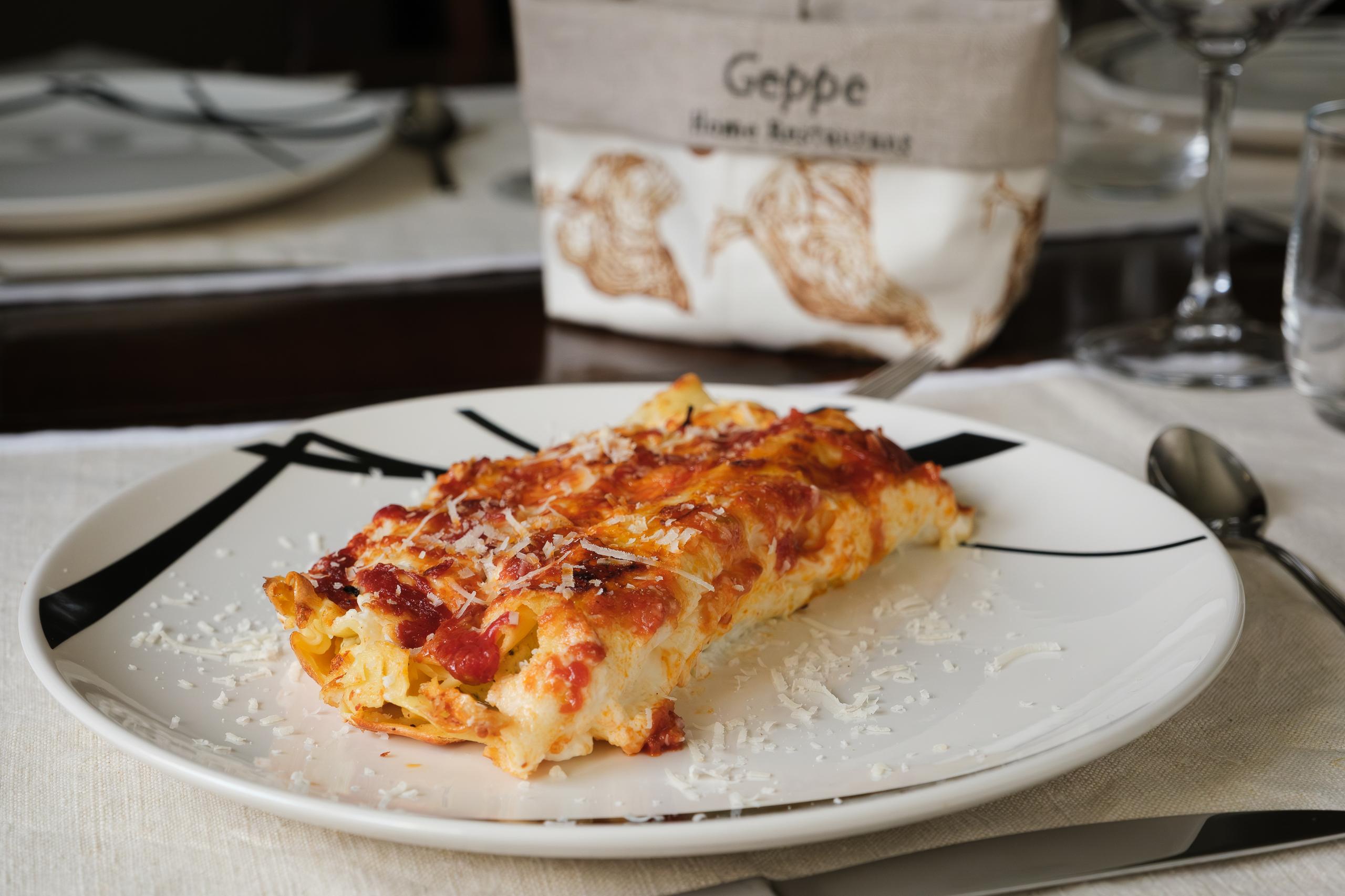 Cannelloni di ricotta al forno