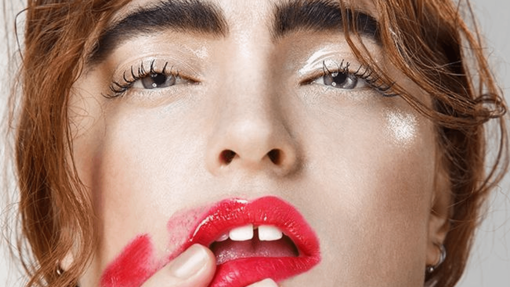 ALESSIOGIOVANNELLI-SOPRACCIGLIA-MASCARA-ROSSETTO-BEAUTY-BAC-ART-CONNECT-ITALIApng