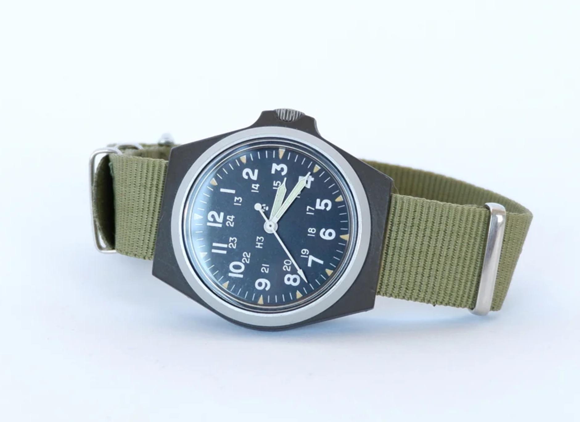 減價～罕有古董Full Set Stocker & Yale US Army Watch 美軍軍發軍錶, 名牌, 手錶- Carousell