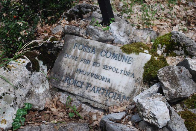 Lapide sul Monte Tancia in memoria dell'eccidio del 7 aprile 1944