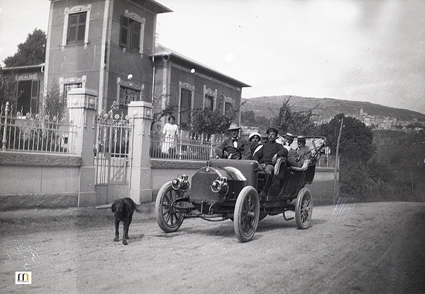 Villeggianti in via Vecchia Fiuggi 1910_jpg