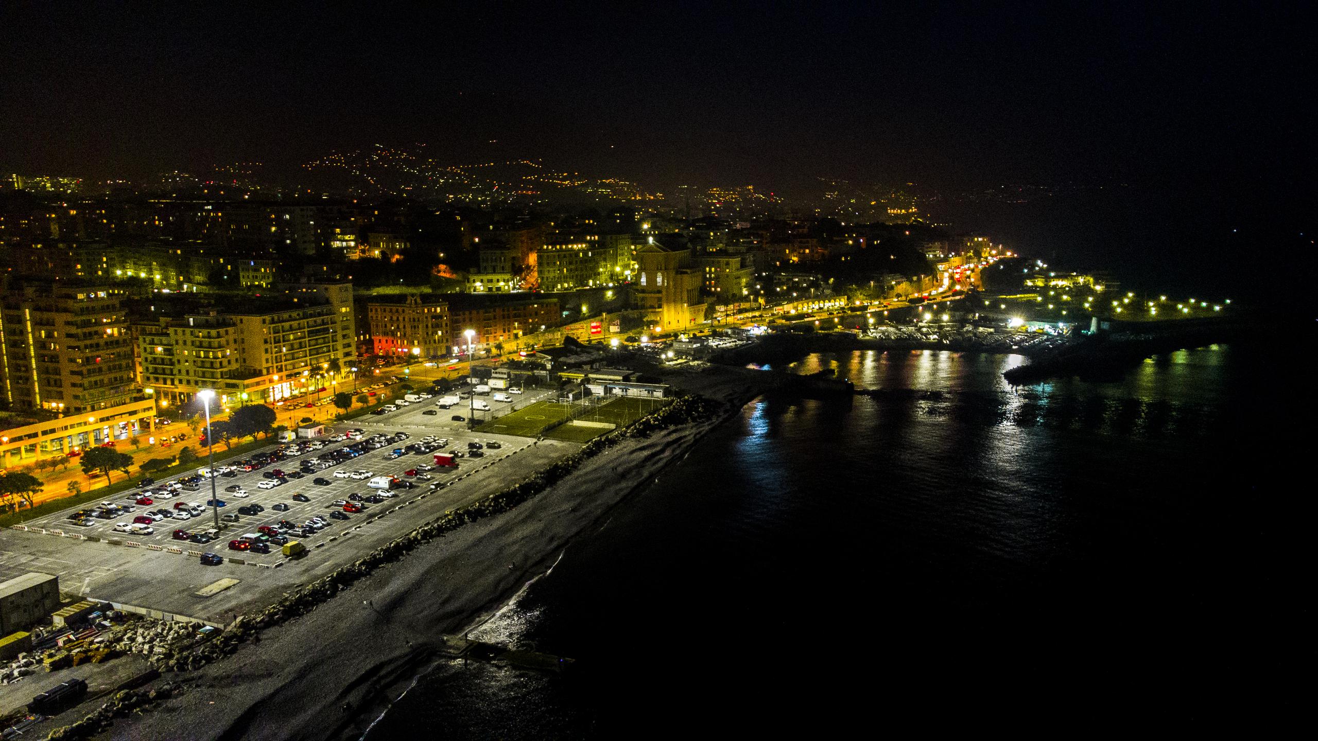 Genova Foce in notturna