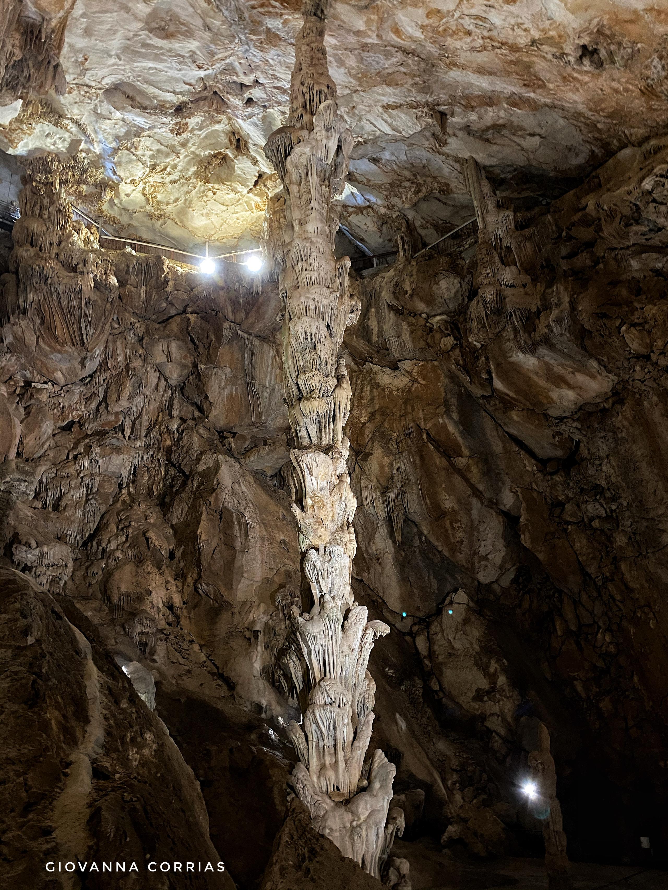 Grotta Ispinigoli vista dal basso