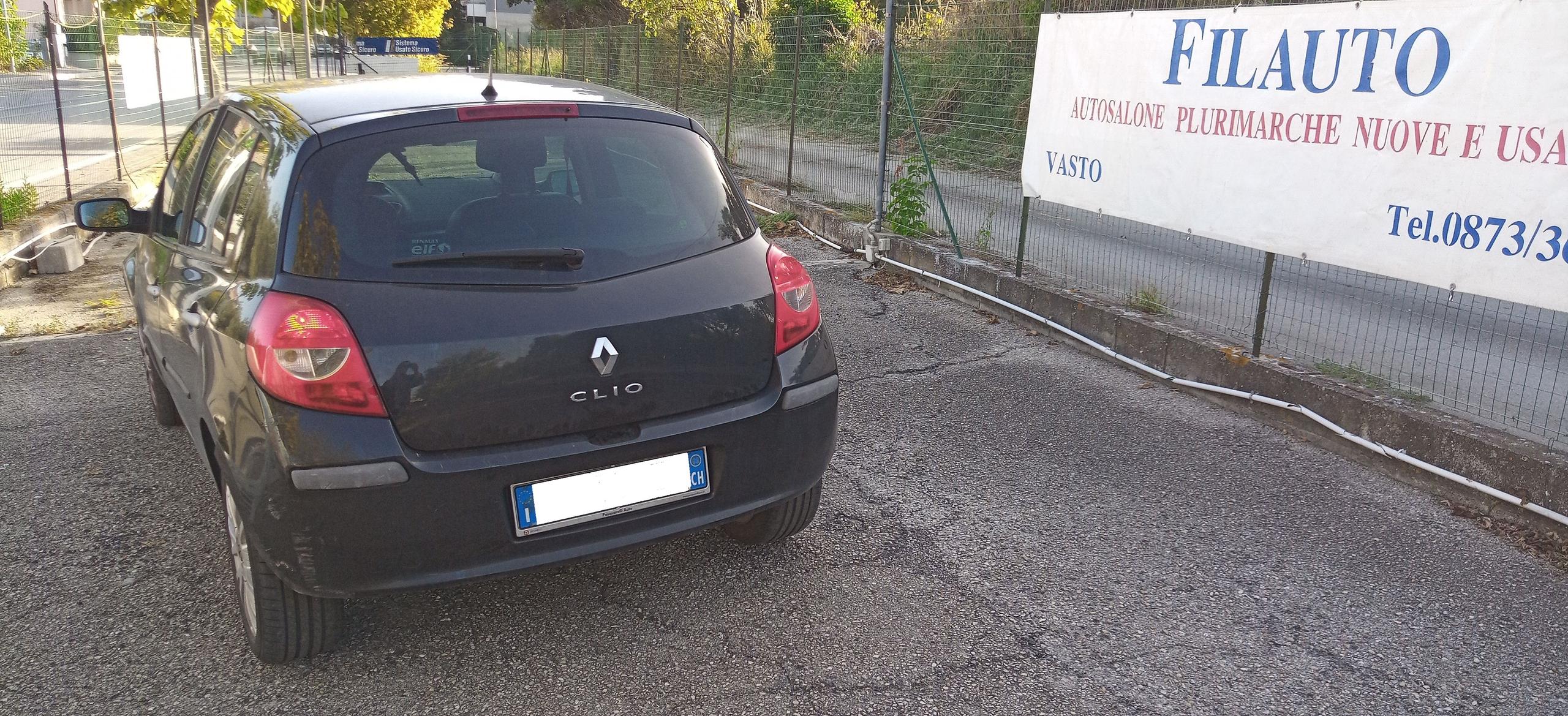 Renault Clio 1.5 dCi 85CV 5 porte Le Iene 2900€