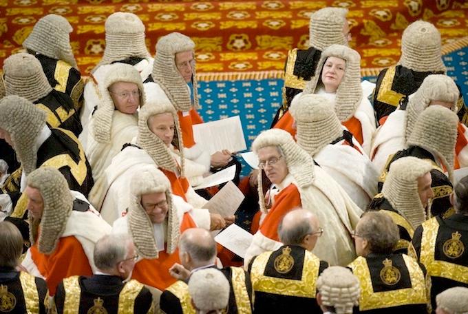 In Inghilterra i laburisti vogliono liberarsi del fardello della Camera dei lord