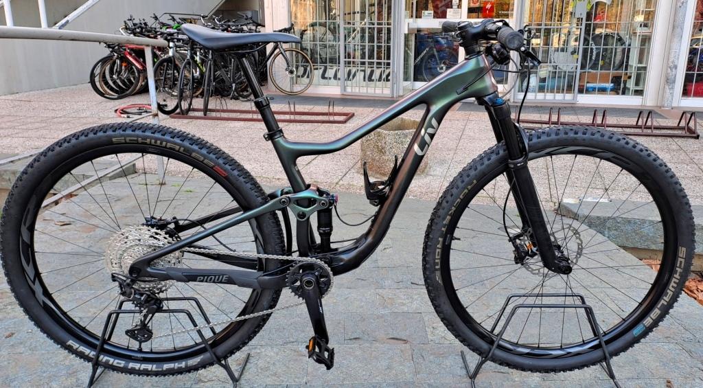 Giant Liv Pique S nero/verde Xt,telaio e ruote in carbonio, occasione come nuova a 2900 euro