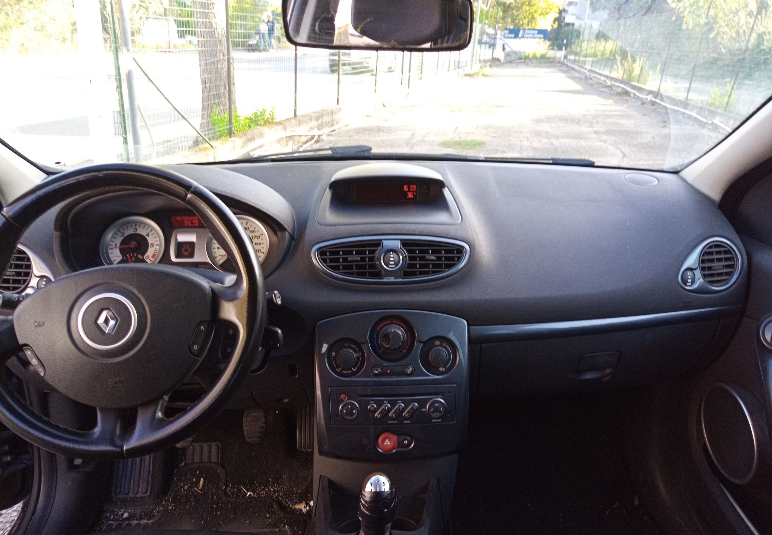 Renault Clio 1.5 dCi 85CV 5 porte Le Iene 2900€