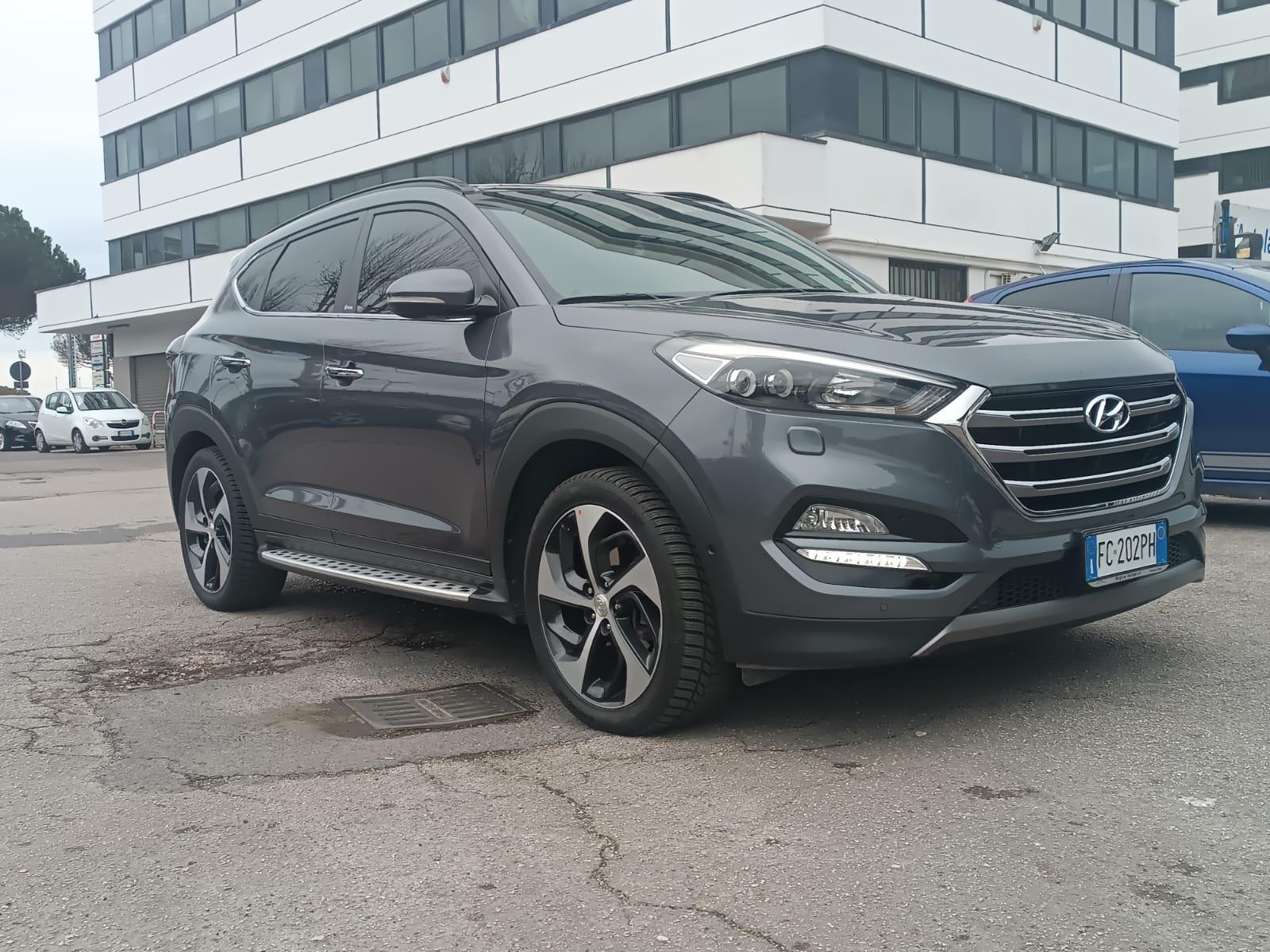 Hyundai Tucson 2.0 Xpossible 2016 Automatica Garanzia Finanziamento