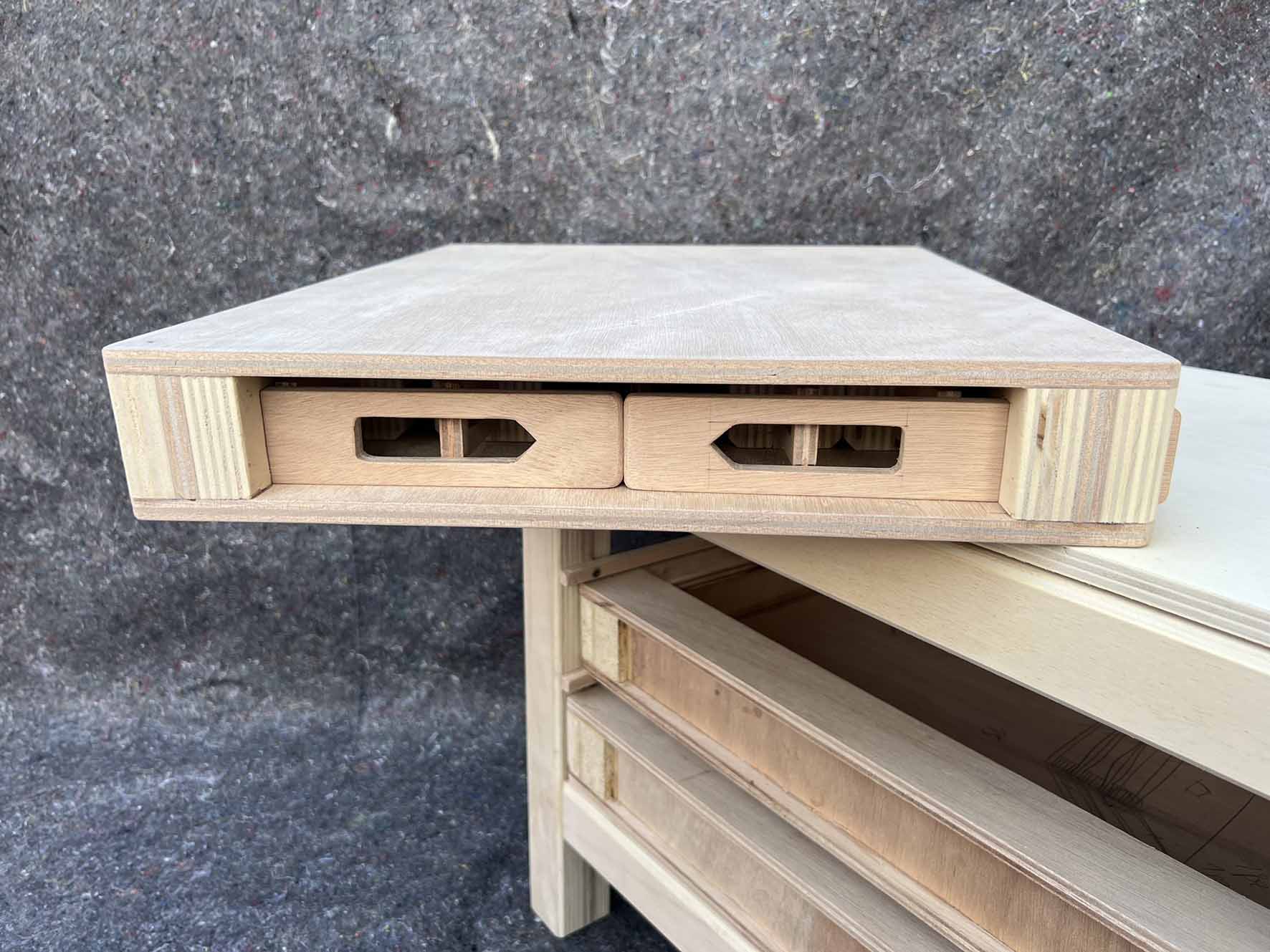 tavolo da falegname design, workbench design, nomadic workbench, contemporary workbench, cool workbench, italian workbench, beautiful workbench, compact workbench, small workbench, product design studio, industrial designer milan, creative workbench