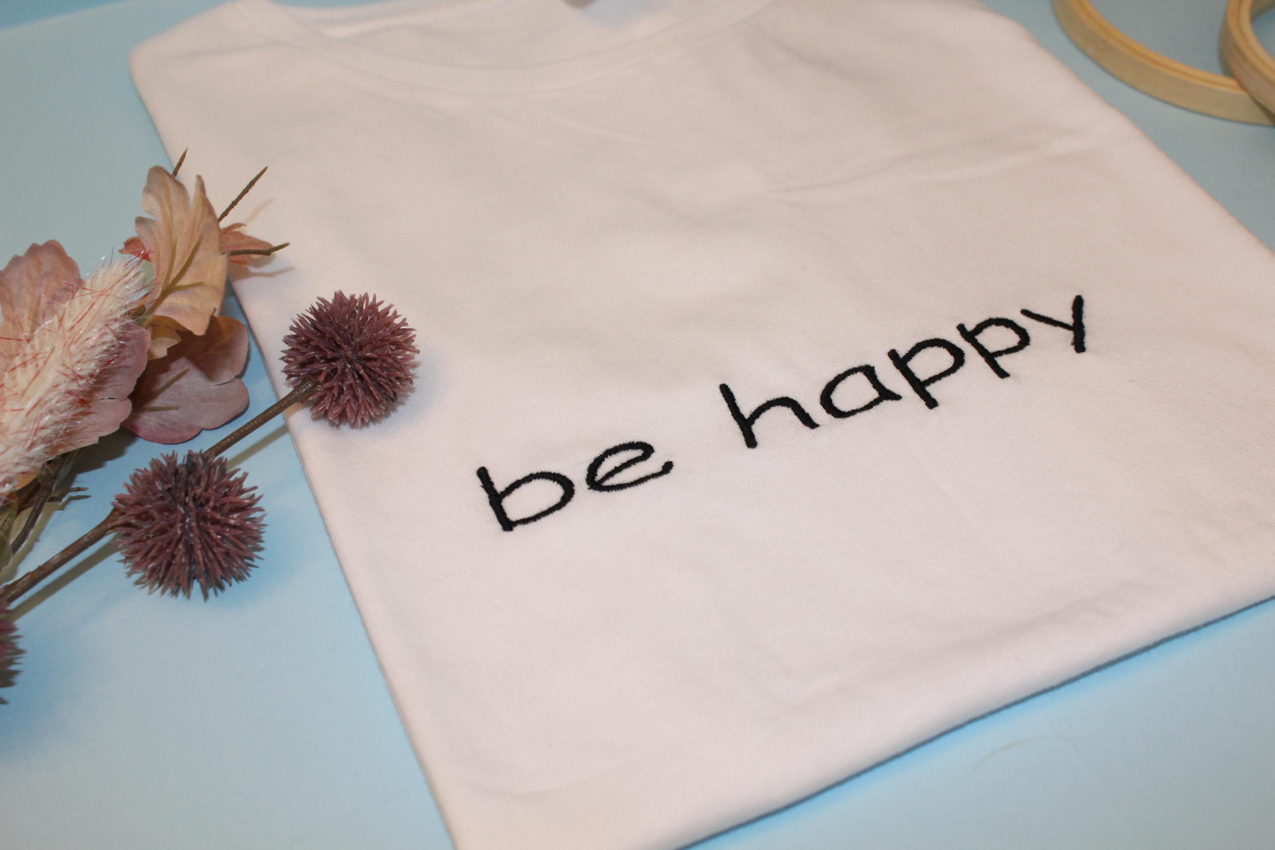 Tshirt ricamata "Be Happy"