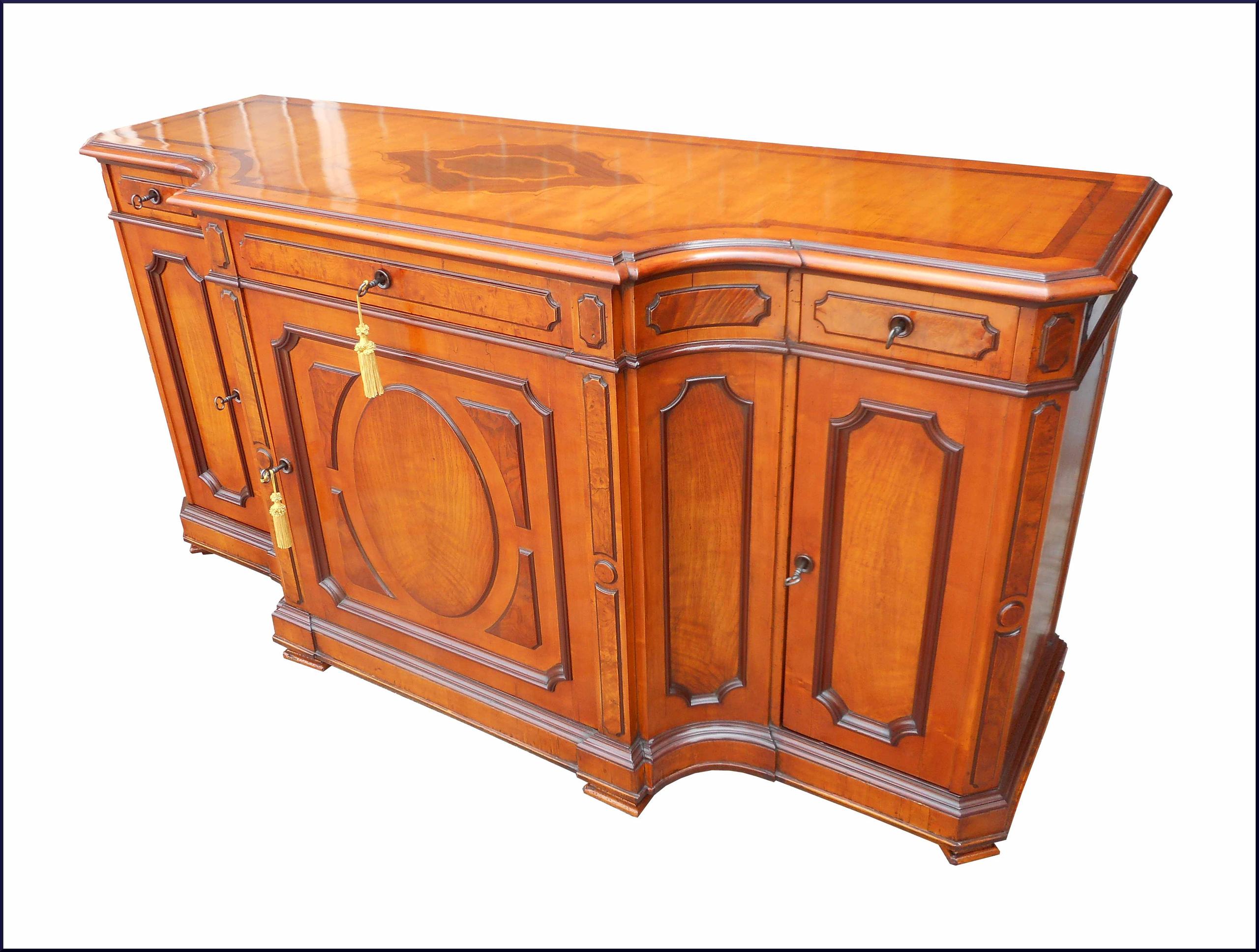 Antica credenza scantonata di fine 800 In acero