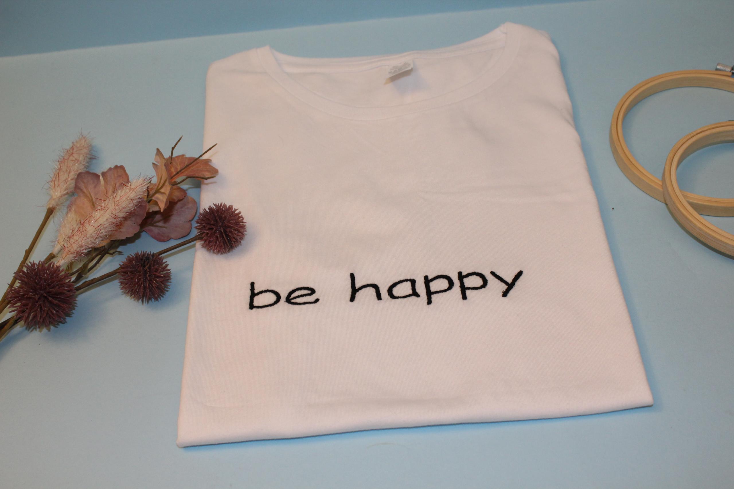 Tshirt ricamata "Be Happy"