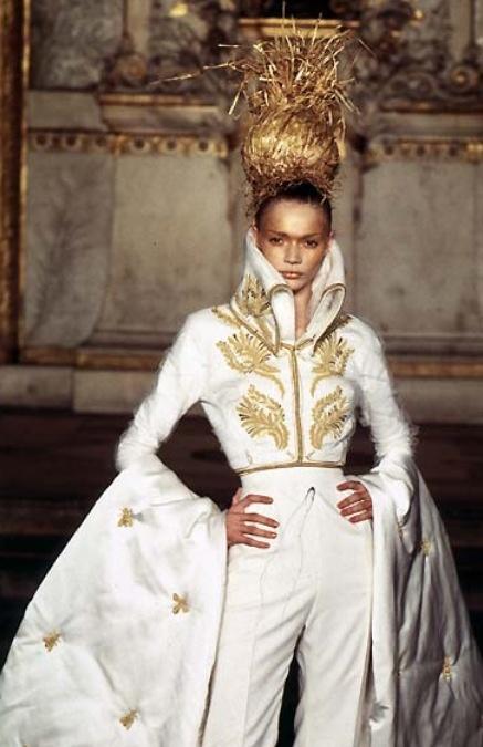 mcqueen-givenchy-bac-beauty-art-connectjpg