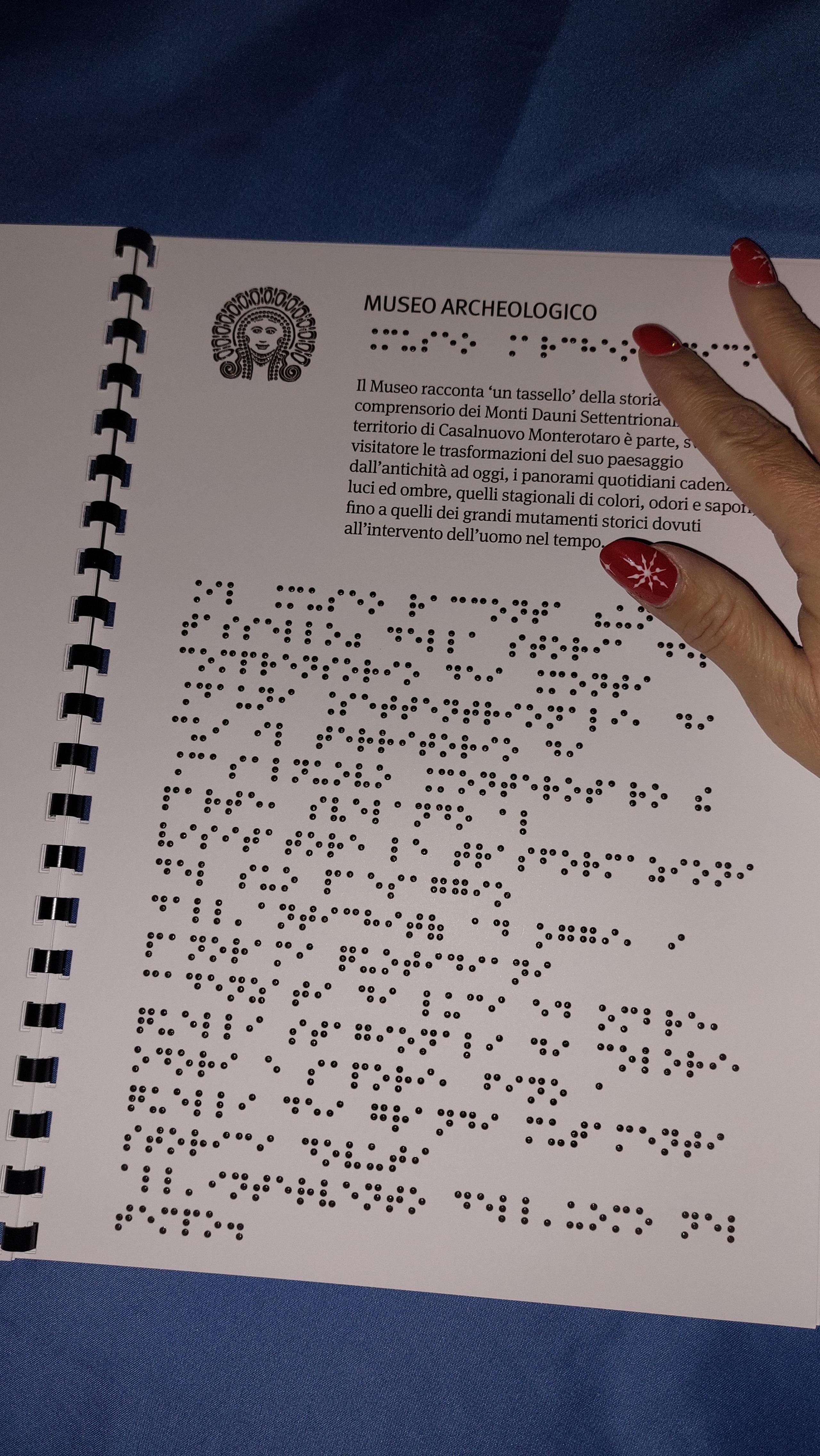 brochure a rilievo tattile e Braille