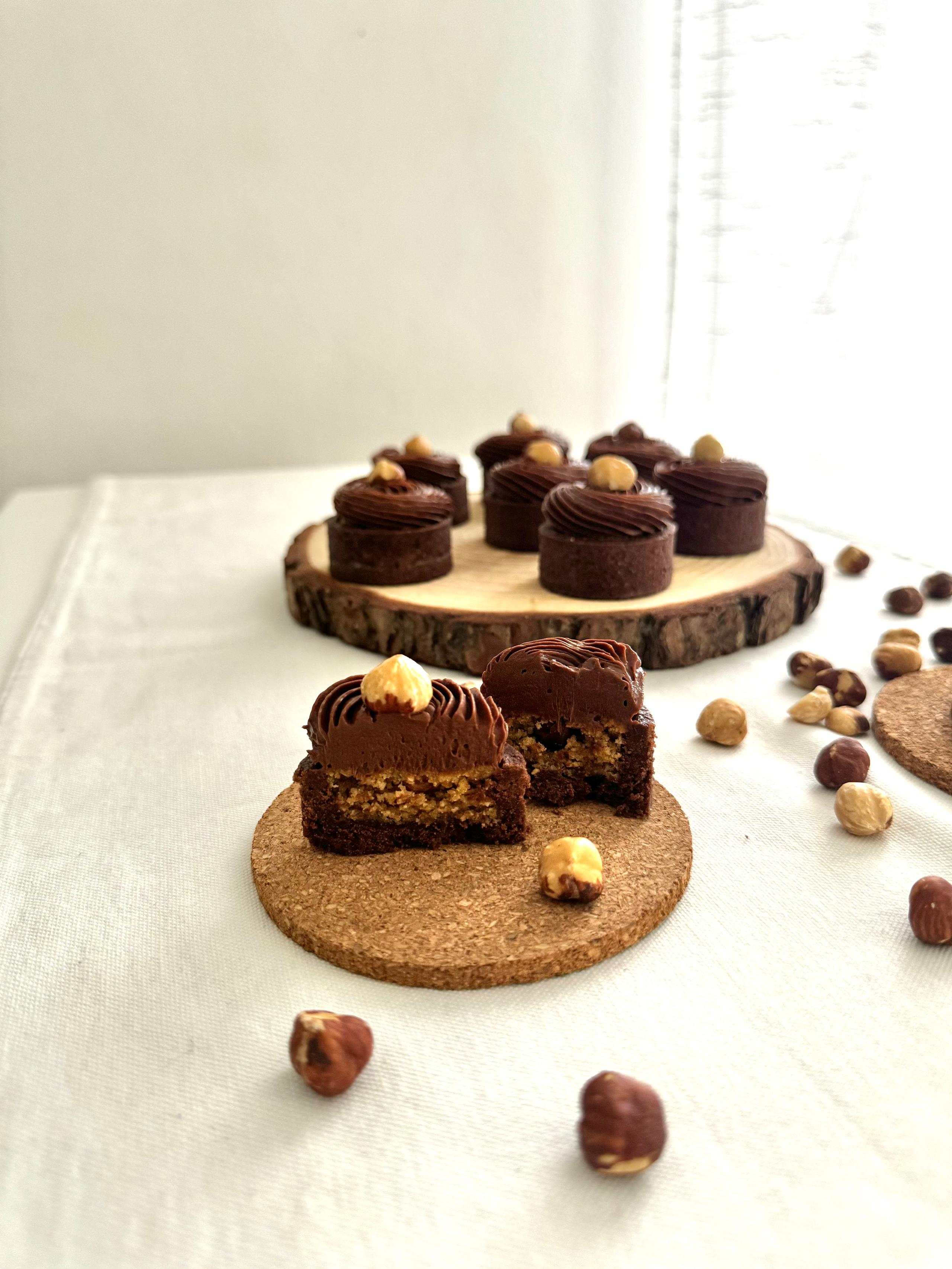 Mini tart nocciola e cioccolato al rum