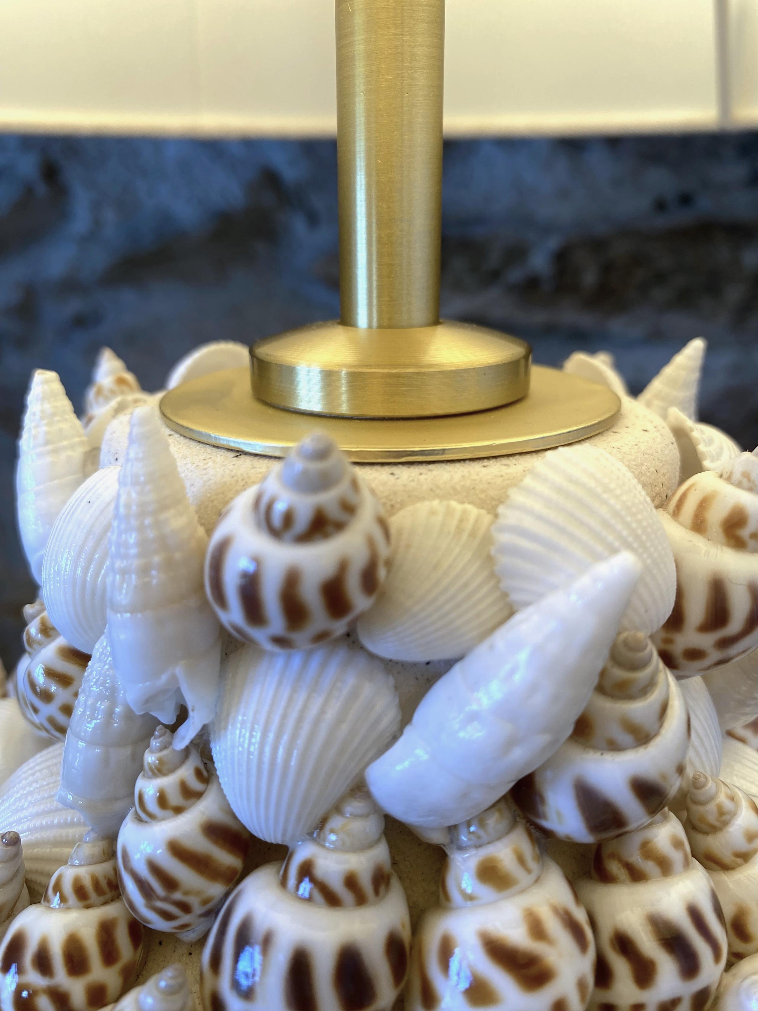 Table Light white luxury SEASHELLS