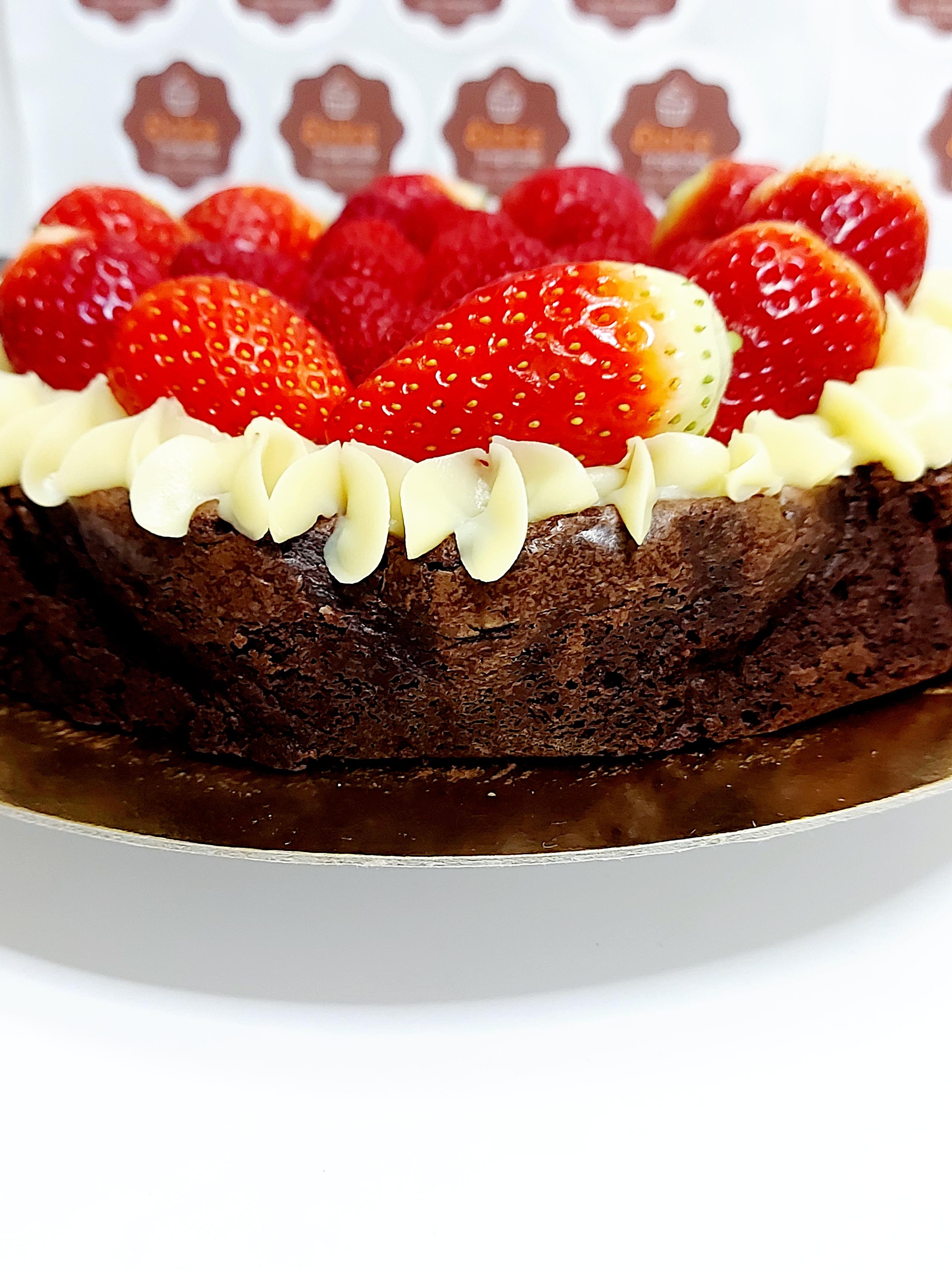 Torta Brownie con frutta fresca