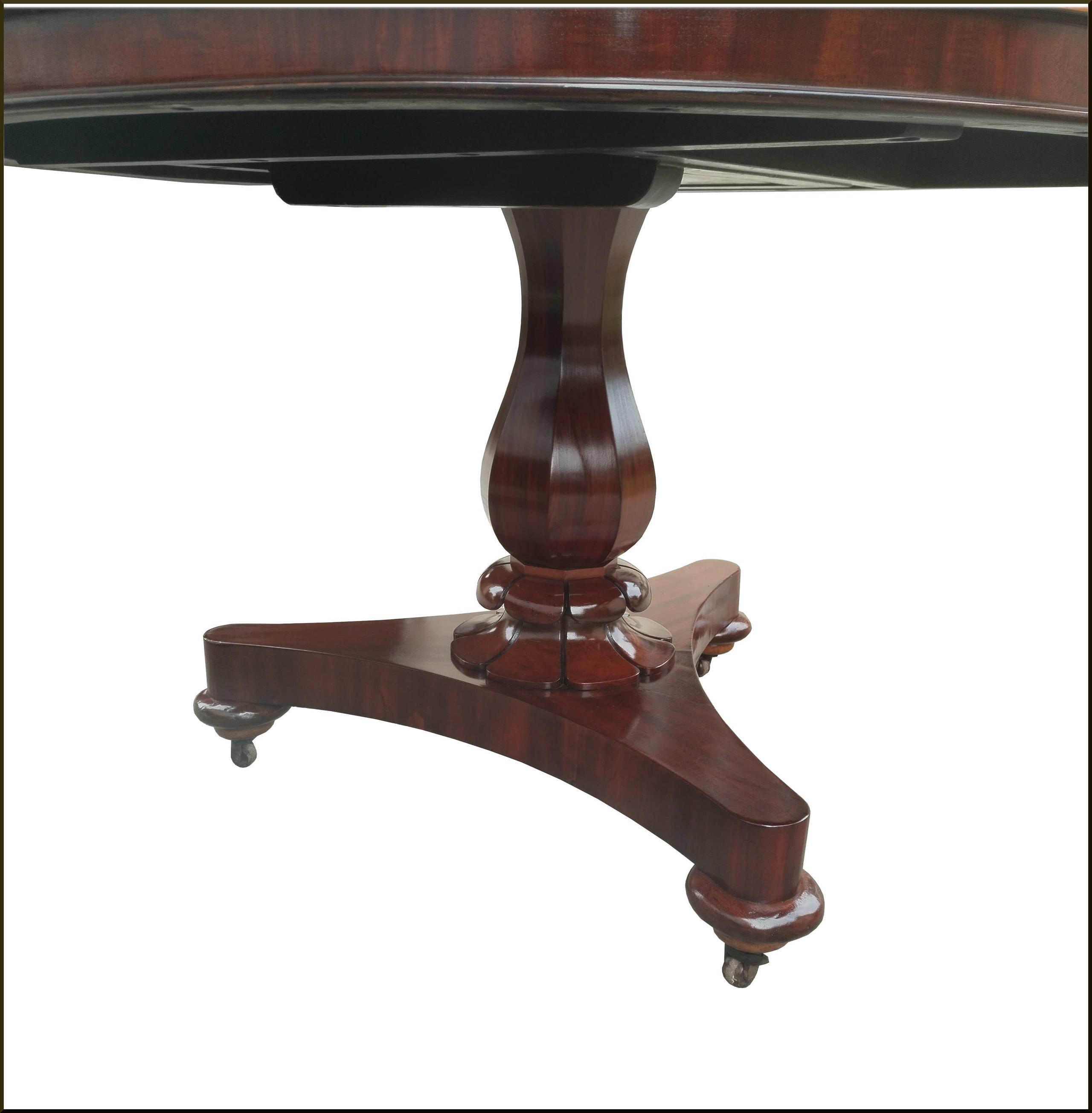 Antico tavolo rotondo inglese intarsiato apribile a vela