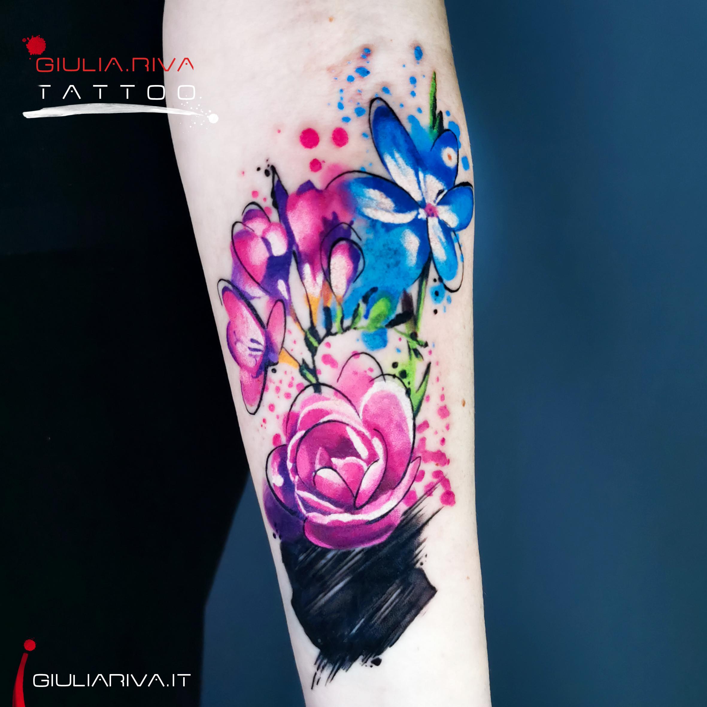 cover up copertura tatuaggio tattoo fiori tattoo watercolor