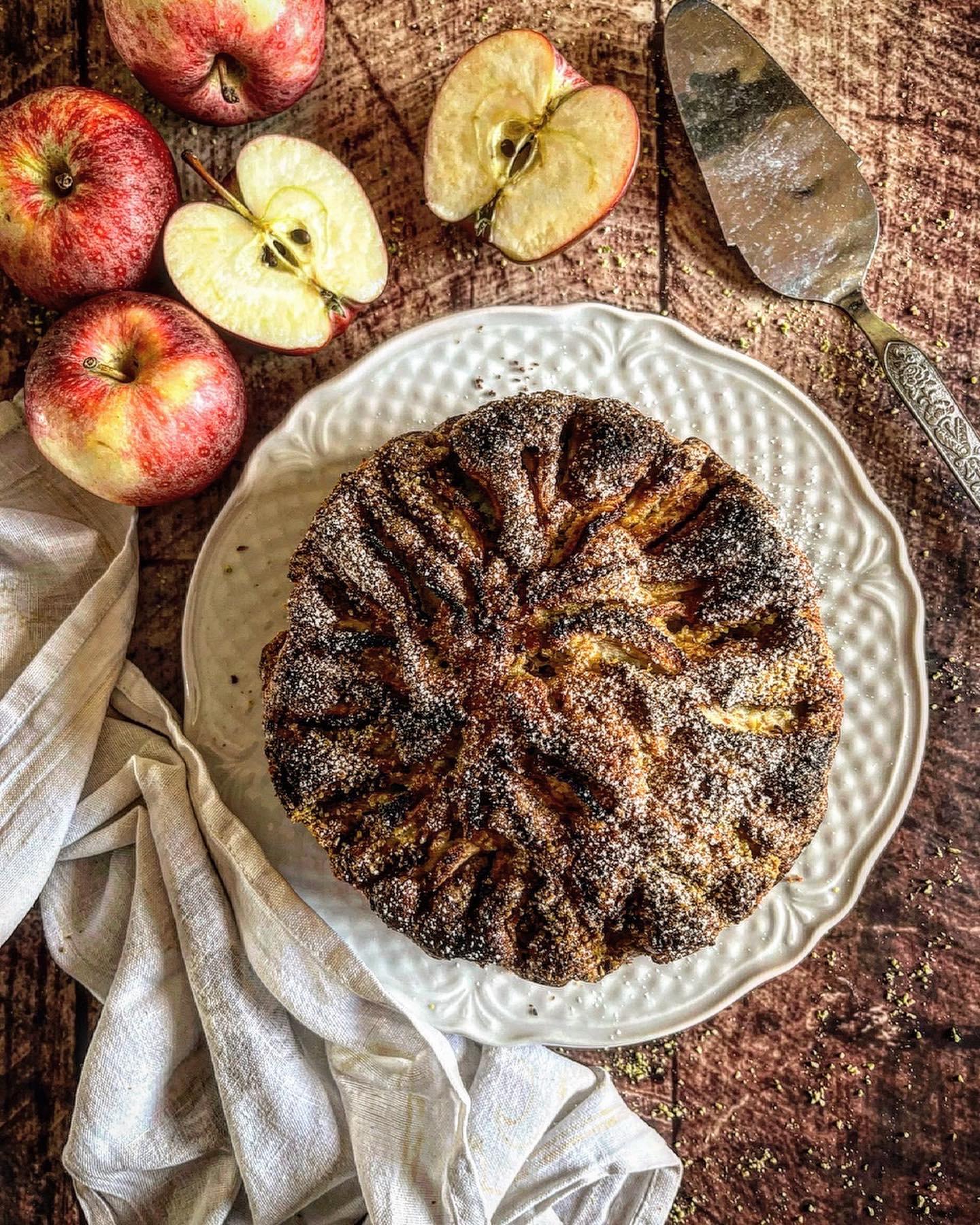 TORTA DI MELE E FARINA DI PISTACCHIO