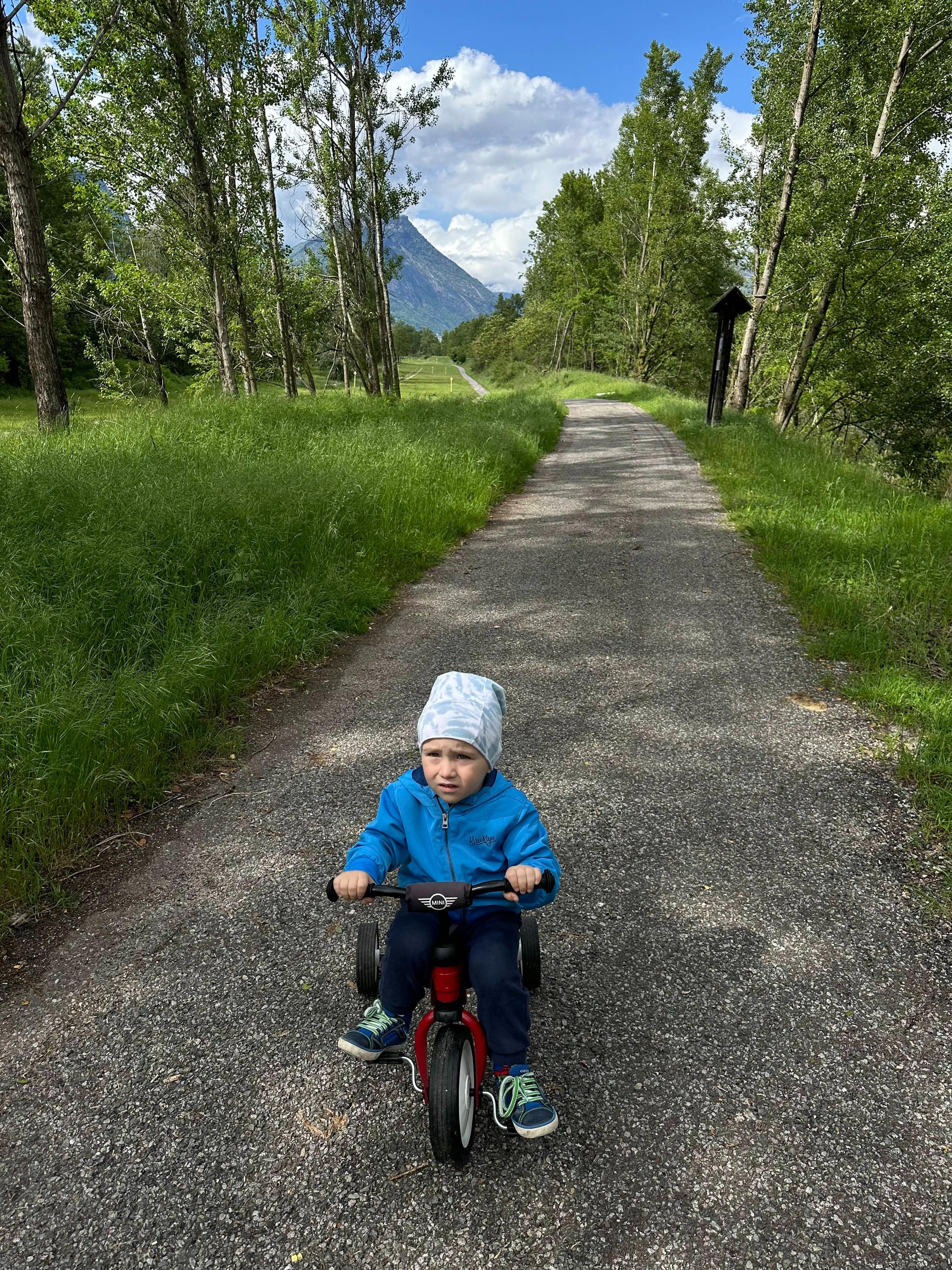 Passeggiata (e pedalata) in pista ciclabile a Domodossola