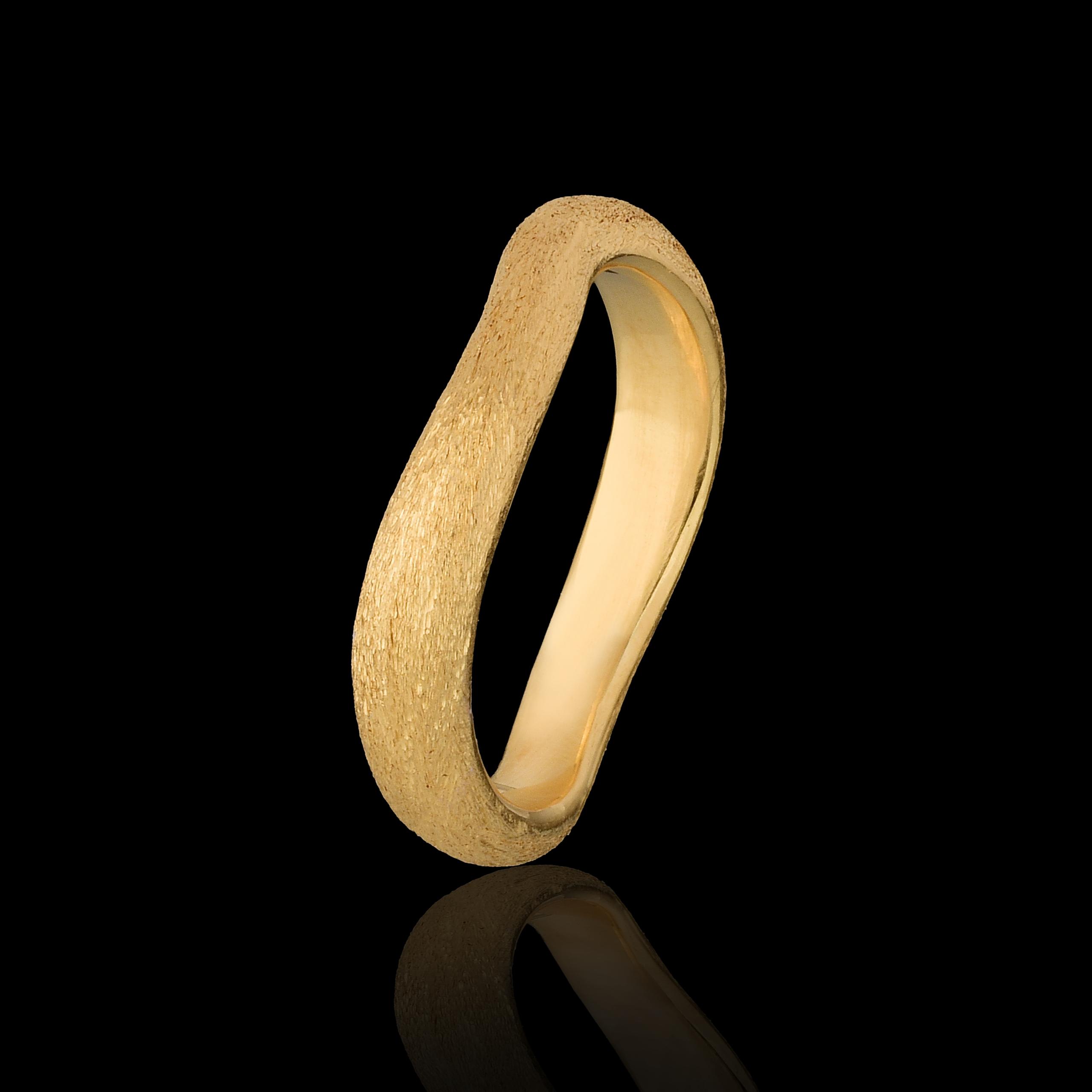 Anti-allergic rhodium-plated silver, laminated in yellow gold