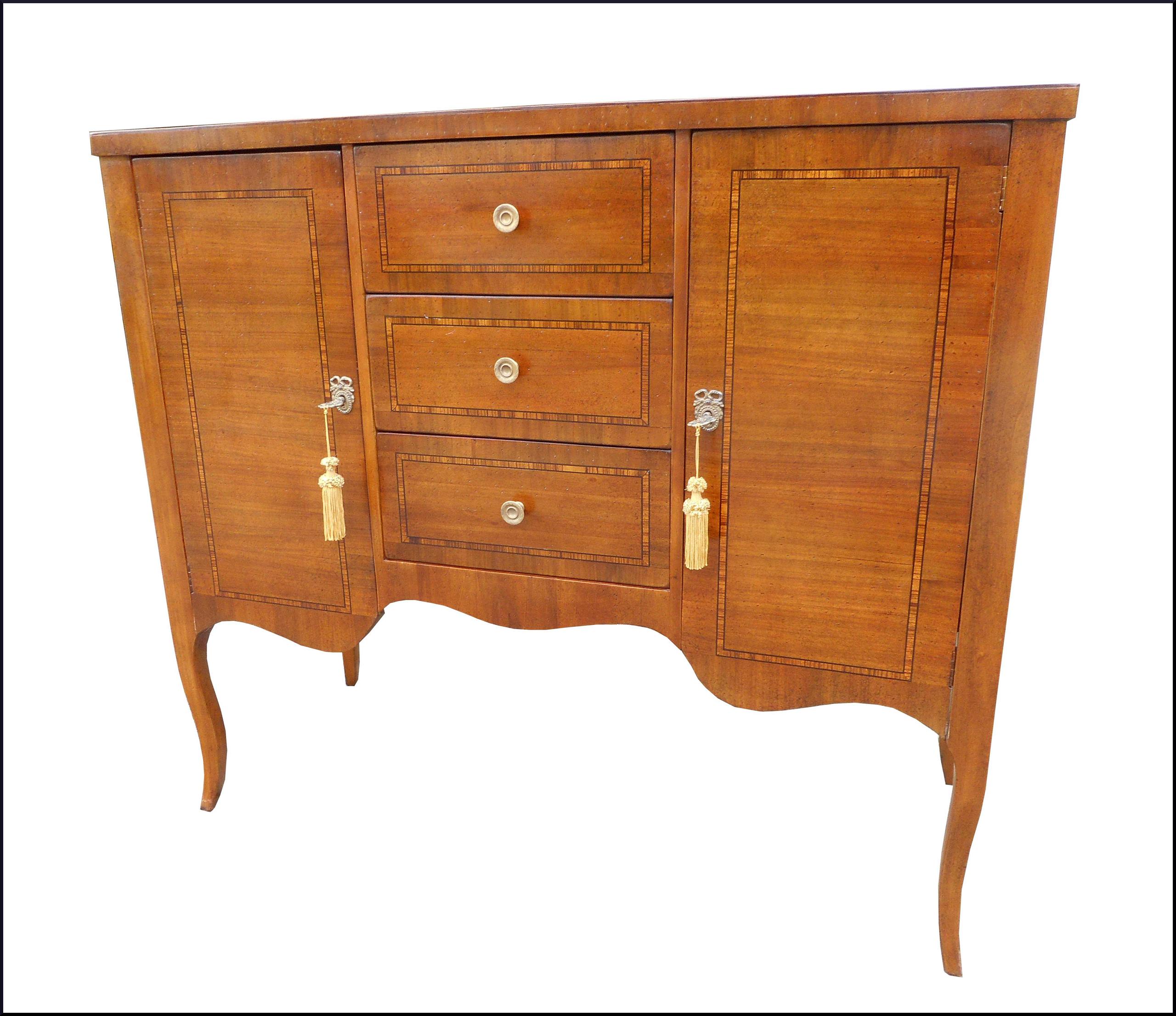 Credenza classica lastronata due porte con base sagomata